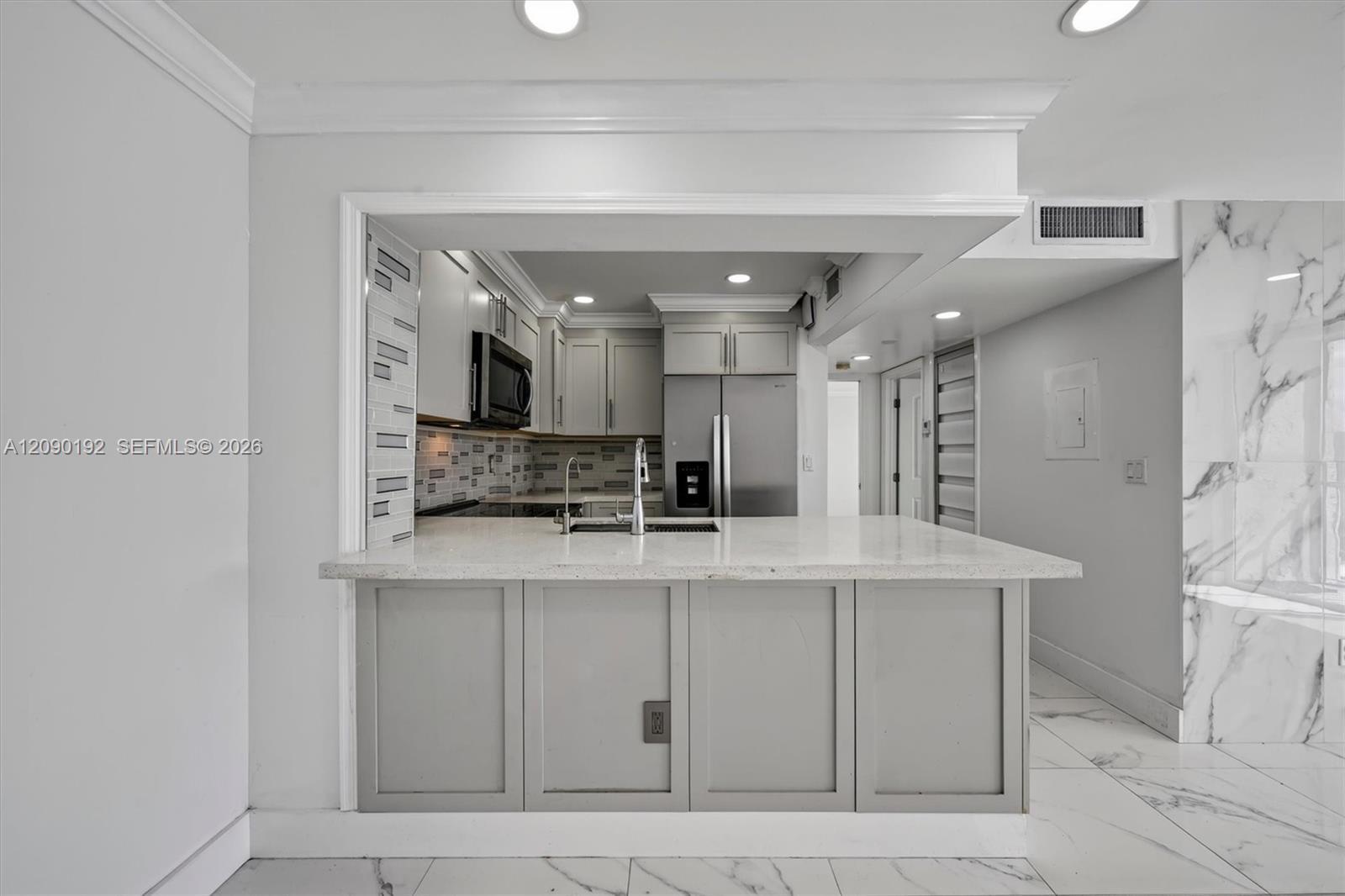 8075 NW 7th St # 503, Miami FL 33126 photo 3
