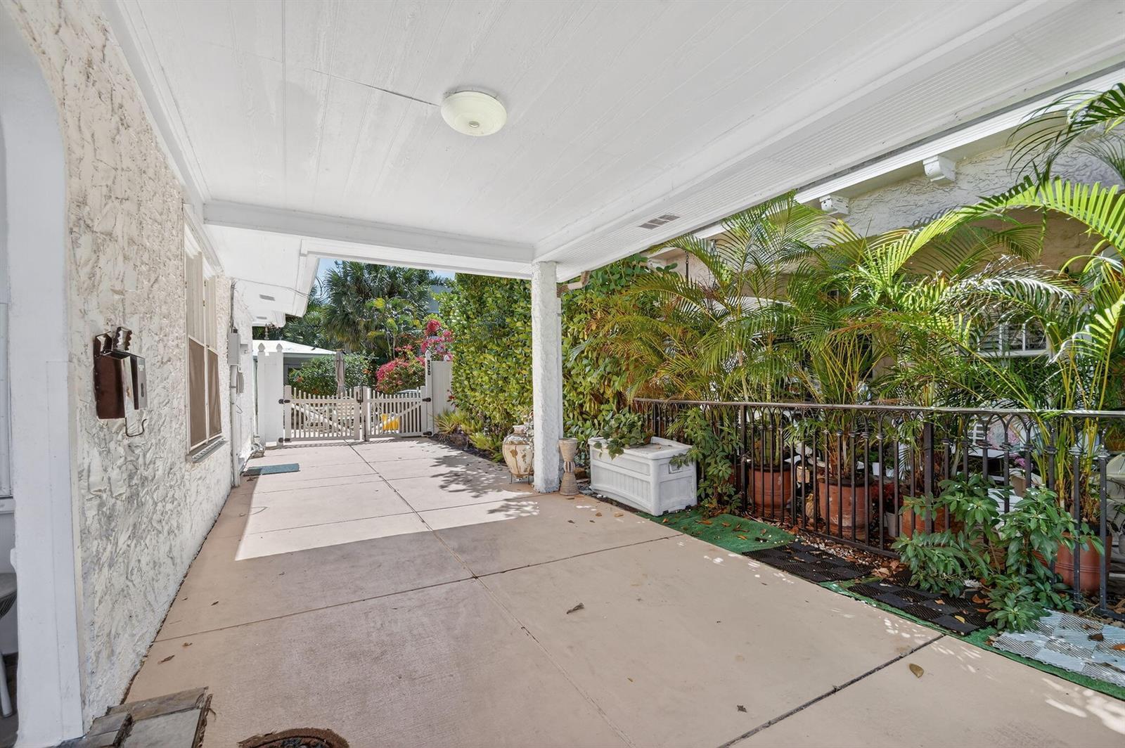 328 Monroe Drive, West Palm Beach FL 33405 photo 5