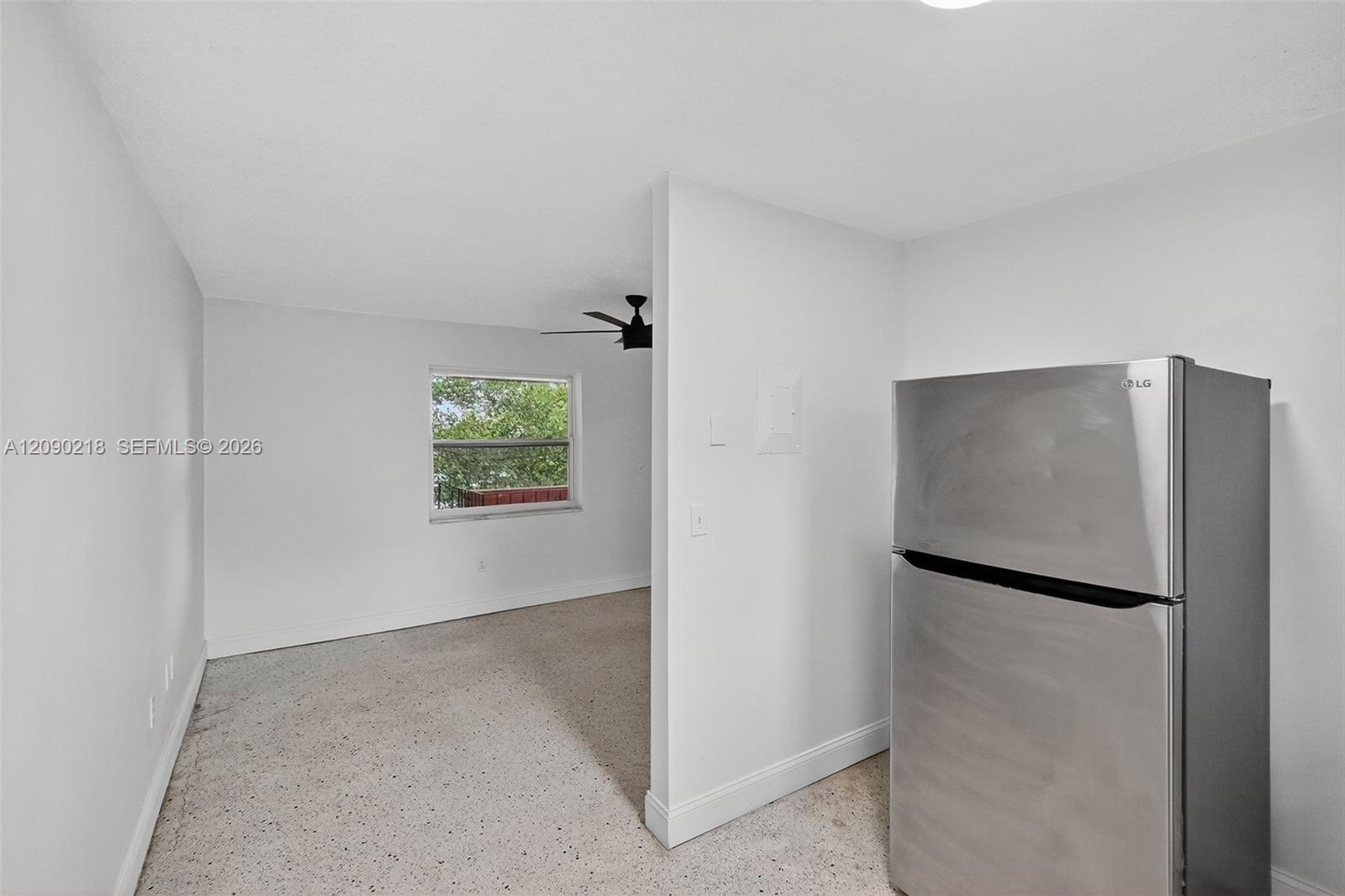 458 SW 9th St # 2, Miami FL 33130 photo 3