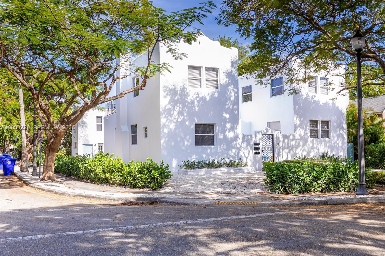137 NE 47th St, Miami FL 33137