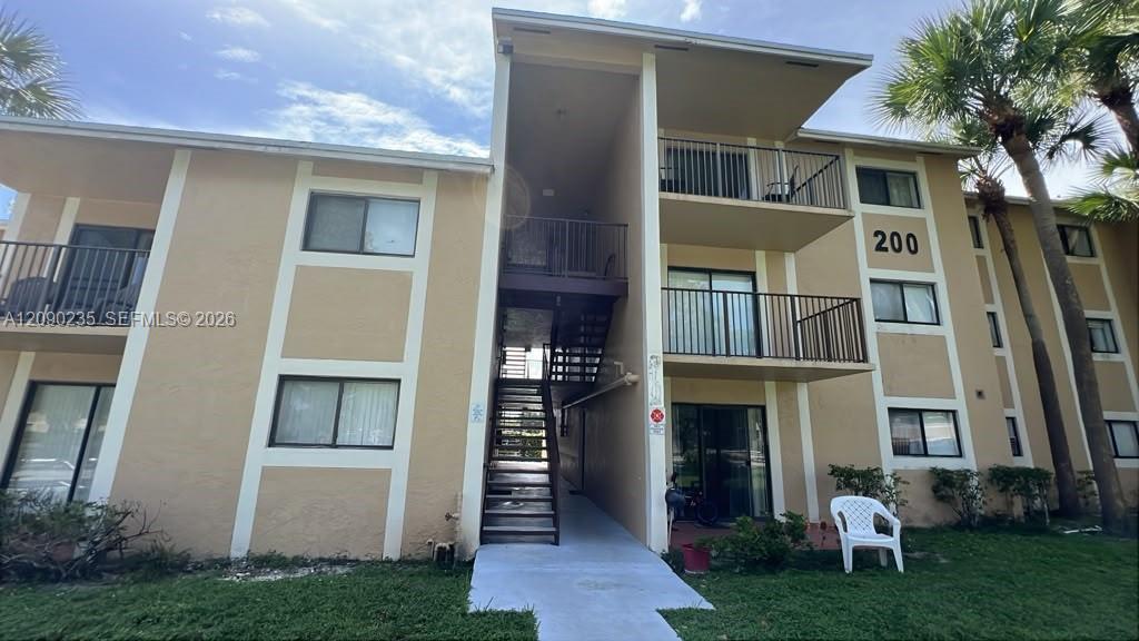 200 W Palm Cir W # 104, Pembroke Pines FL 33025 photo 5