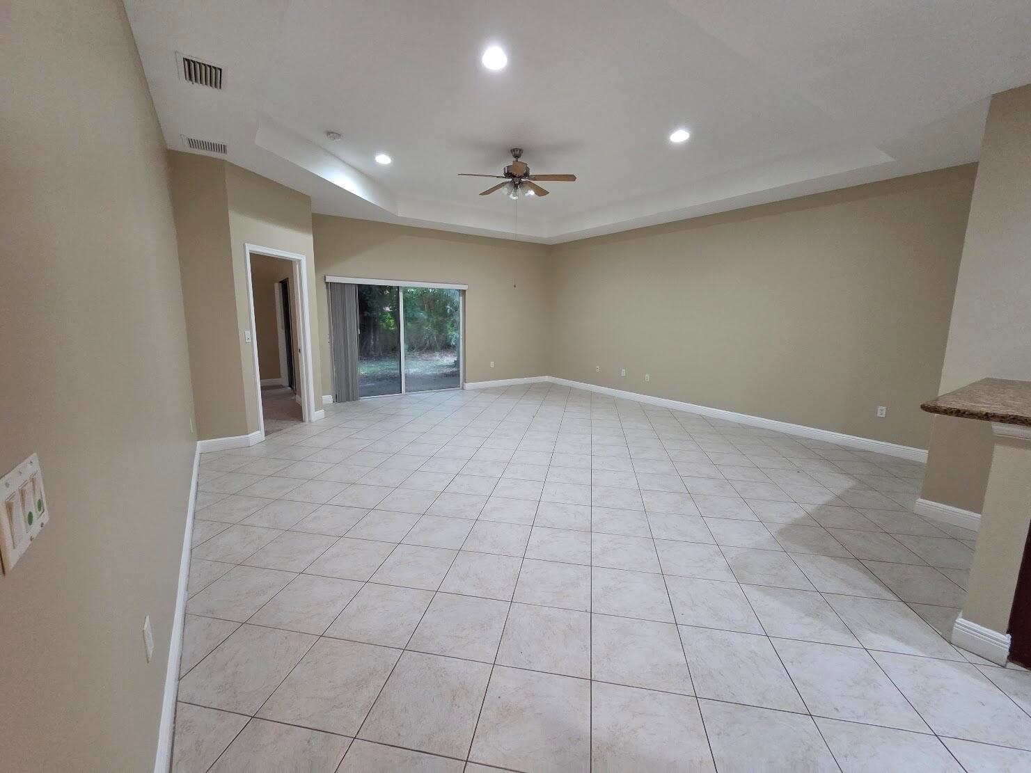 4409 COQUINA WINDS Way, FL 33463 photo 3