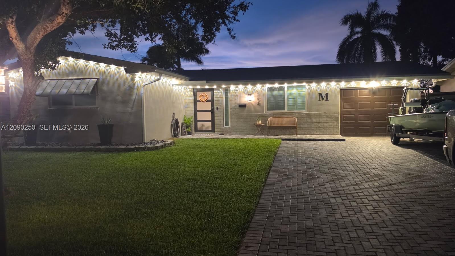 1150 NW 86th Ter, Pembroke Pines FL 33024 photo 5