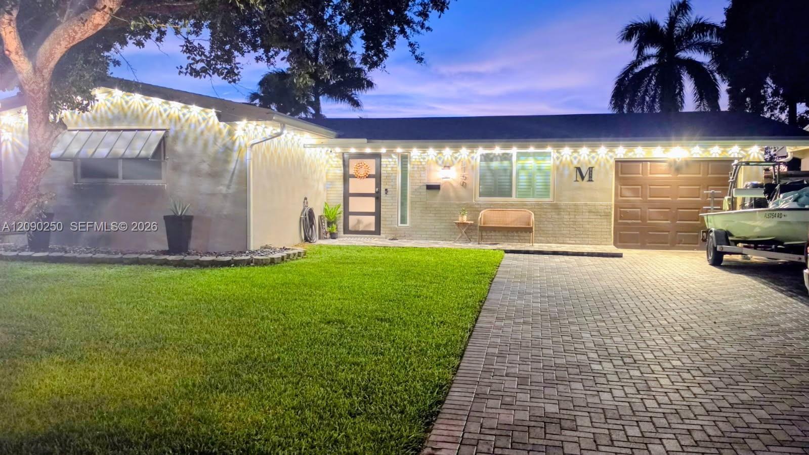 1150 NW 86th Ter, Pembroke Pines FL 33024 photo 4