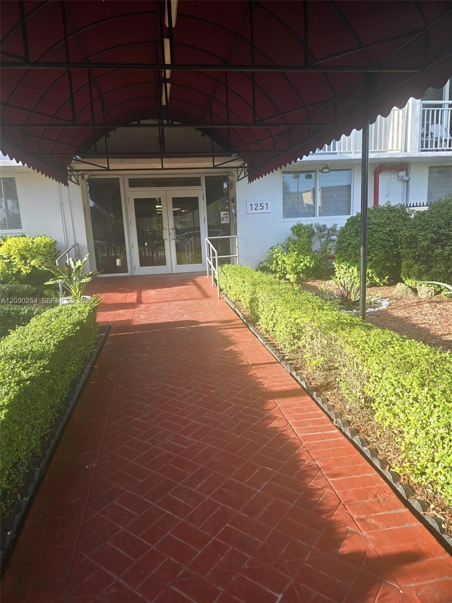1251 NE 108th St # 718, Miami FL 33161 photo 2