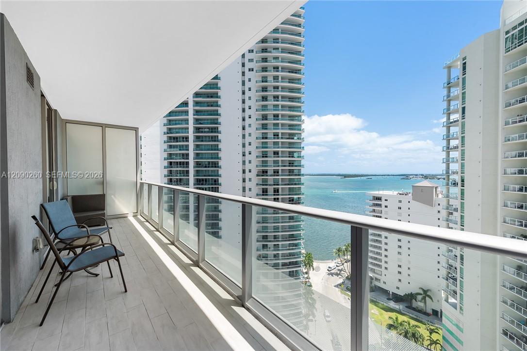 1300 Brickell Bay Dr # 1905, Miami FL 33131