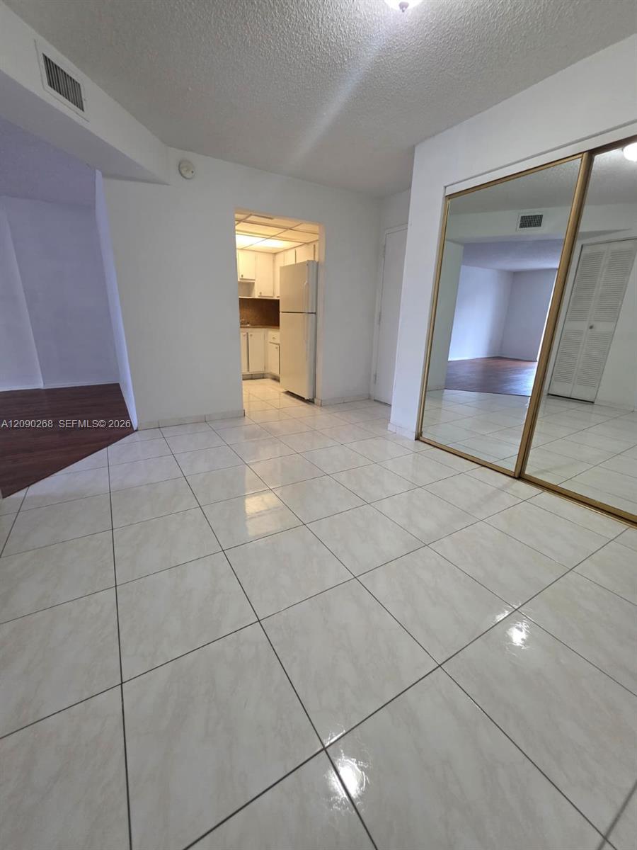 16950 W Dixie Hwy B225 Hwy # 225, North Miami Beach FL 33160 photo 2