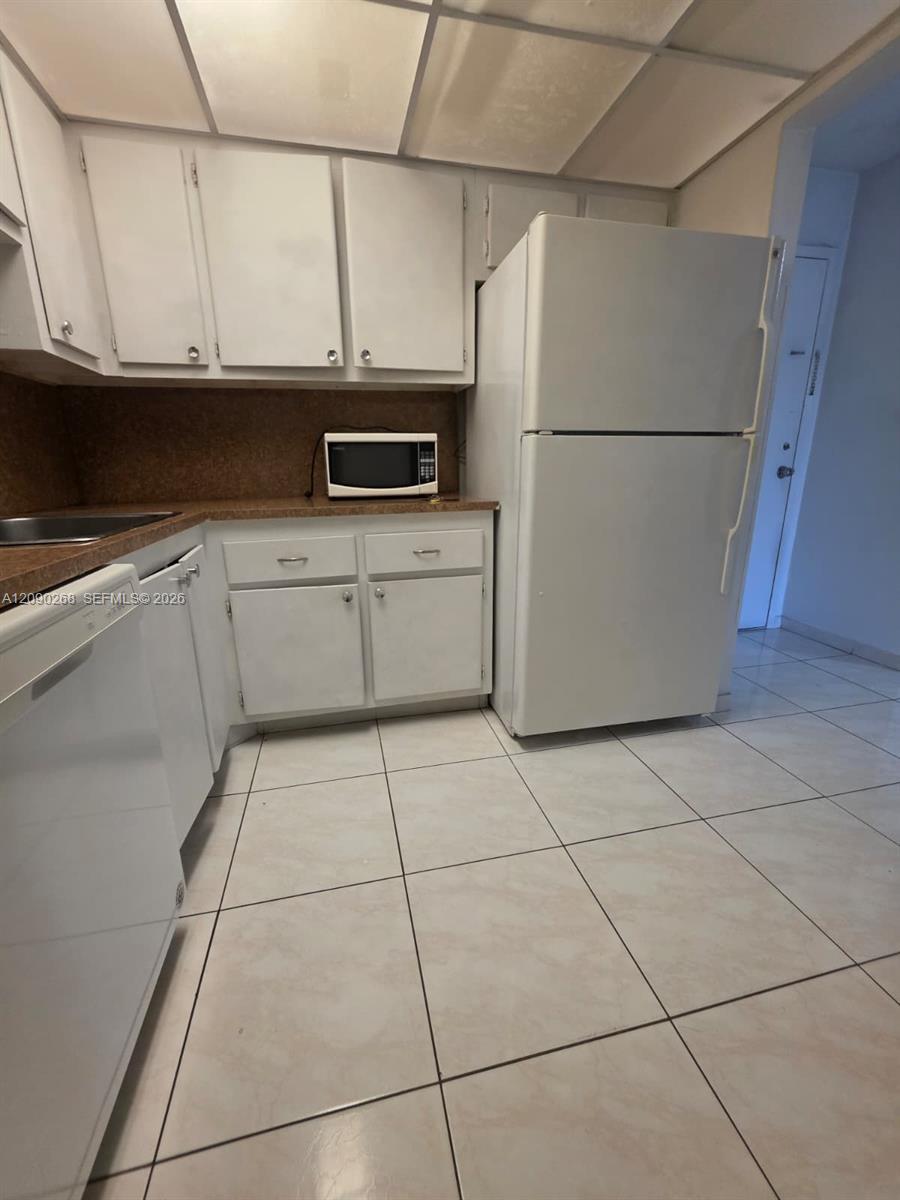 16950 W Dixie Hwy B225 Hwy # 225, North Miami Beach FL 33160 photo 5