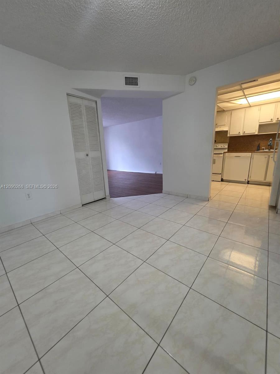 16950 W Dixie Hwy B225 Hwy # 225, North Miami Beach FL 33160 photo 4