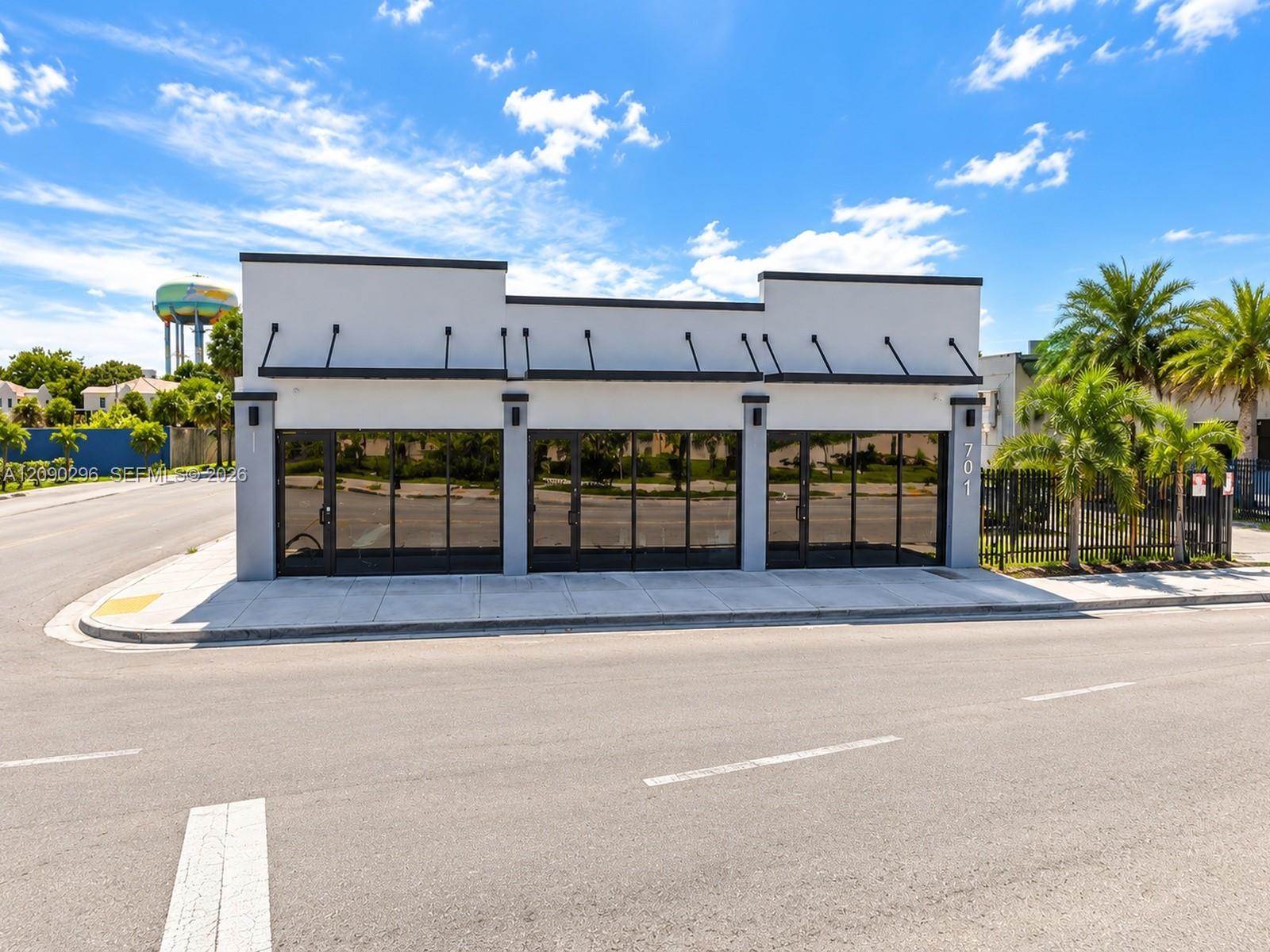 701 N Andrews Ave, Fort Lauderdale FL 33311 photo 2