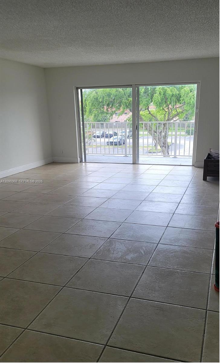 5221 Geneva Way # 304, Doral FL 33166 photo 4