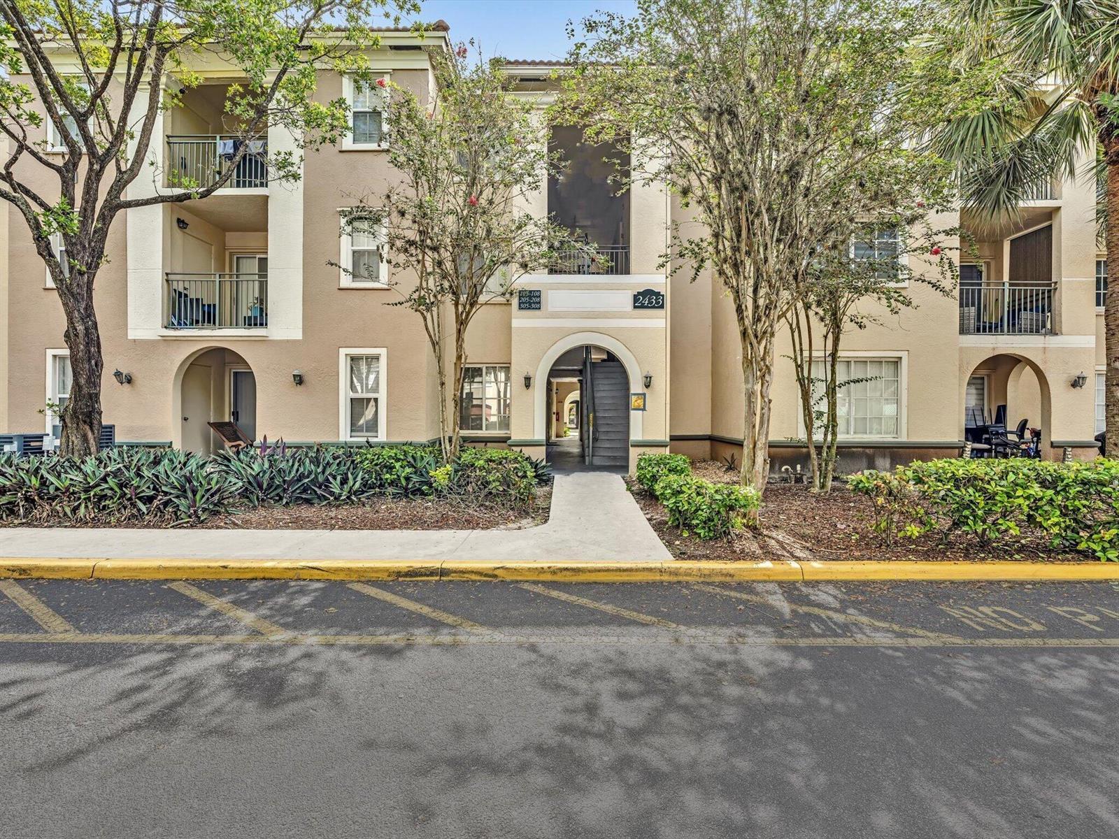 2433 Centergate Drive # 306, Miramar FL 33025 photo 3