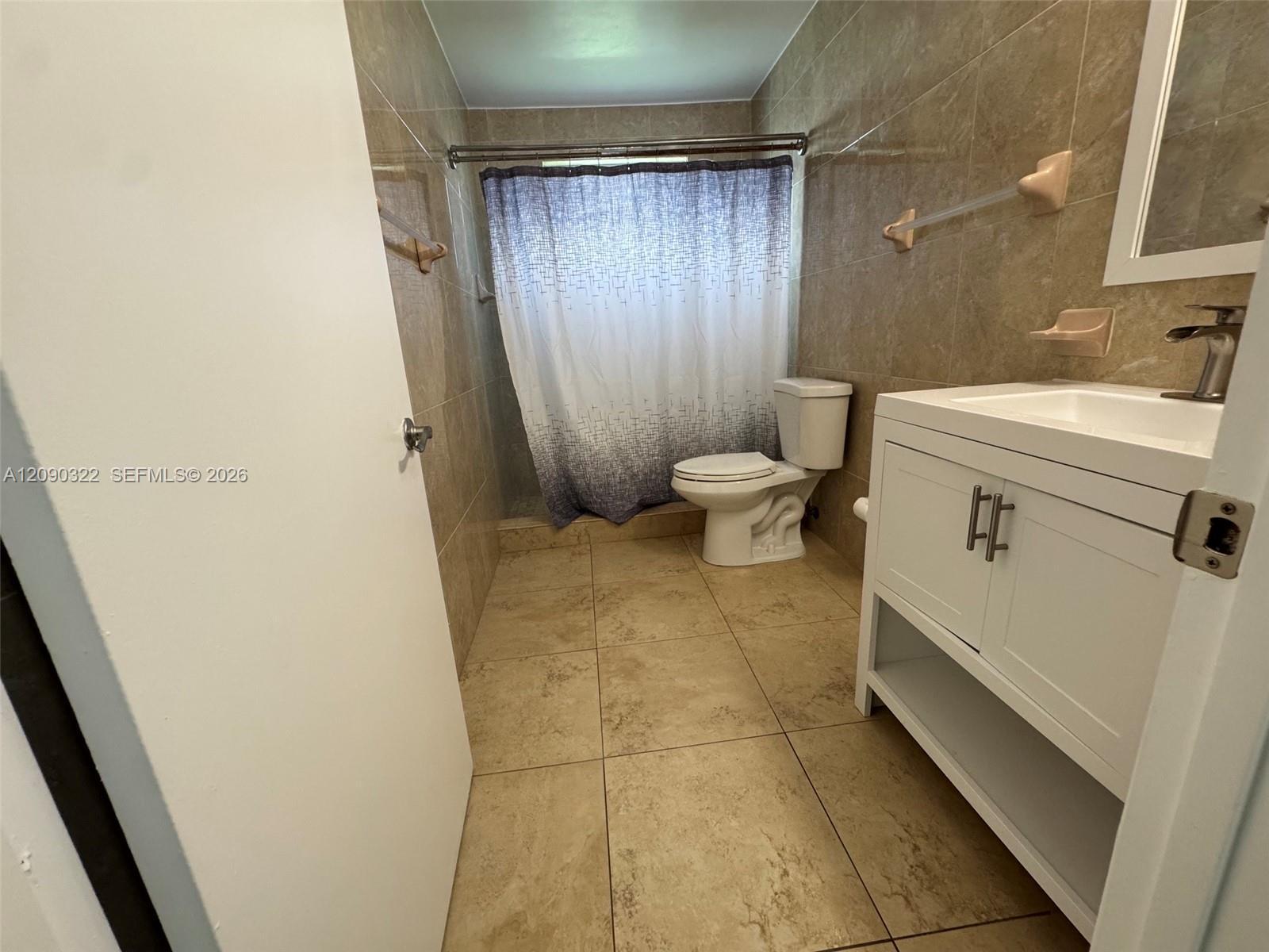 2628 SW 31st Pl # 2628, Miami FL 33133 photo 3