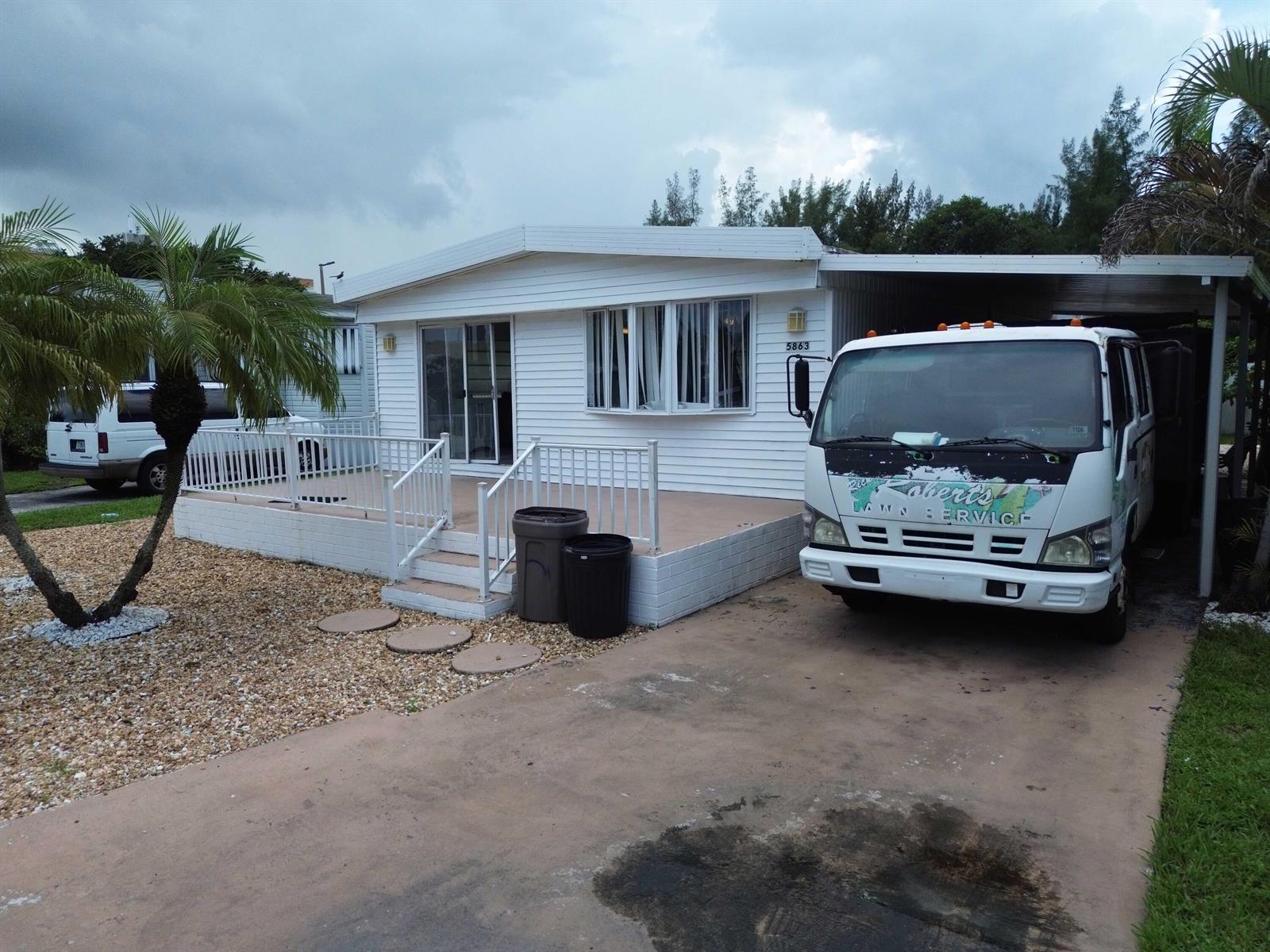 5863 SW 29th Avenue, Fort Lauderdale FL 33312 photo 3