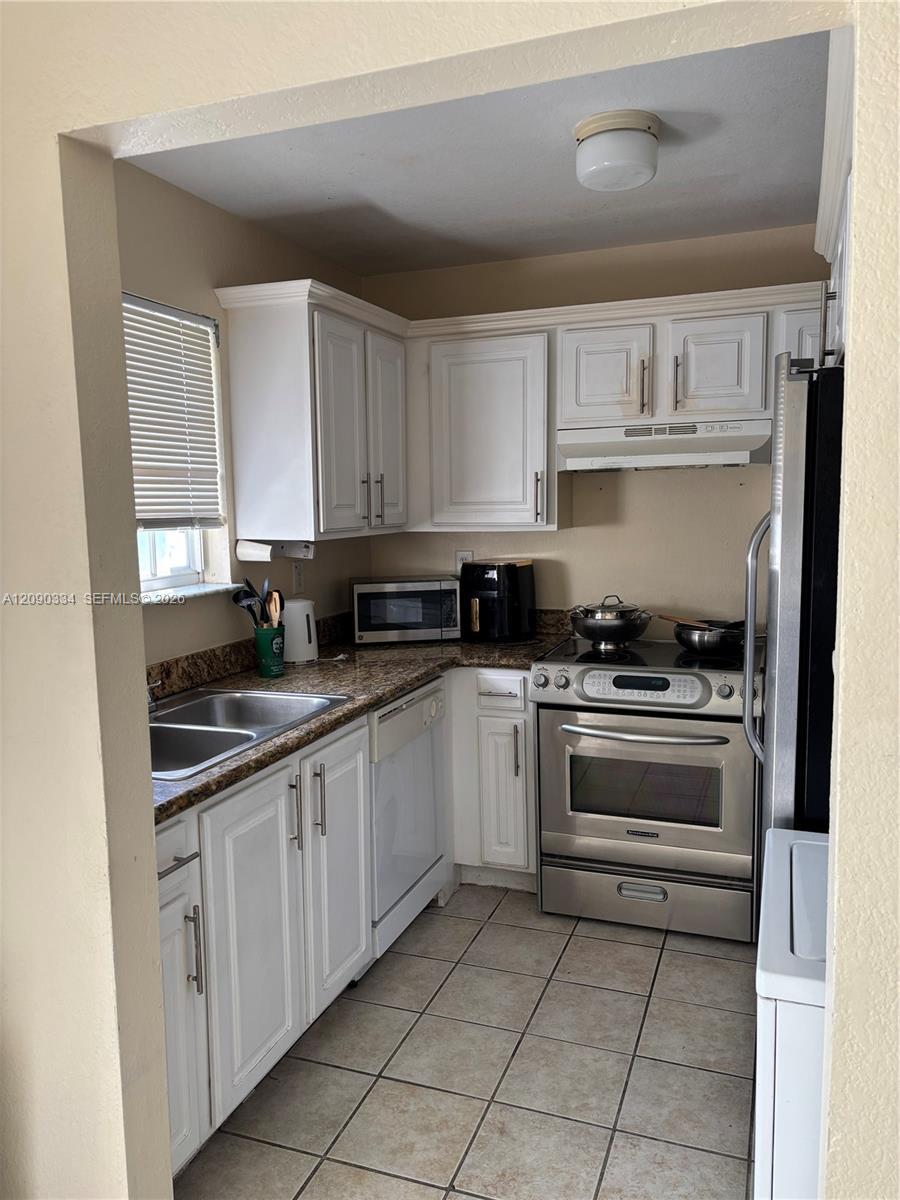 2088 NE 167th St # 2, North Miami Beach FL 33162