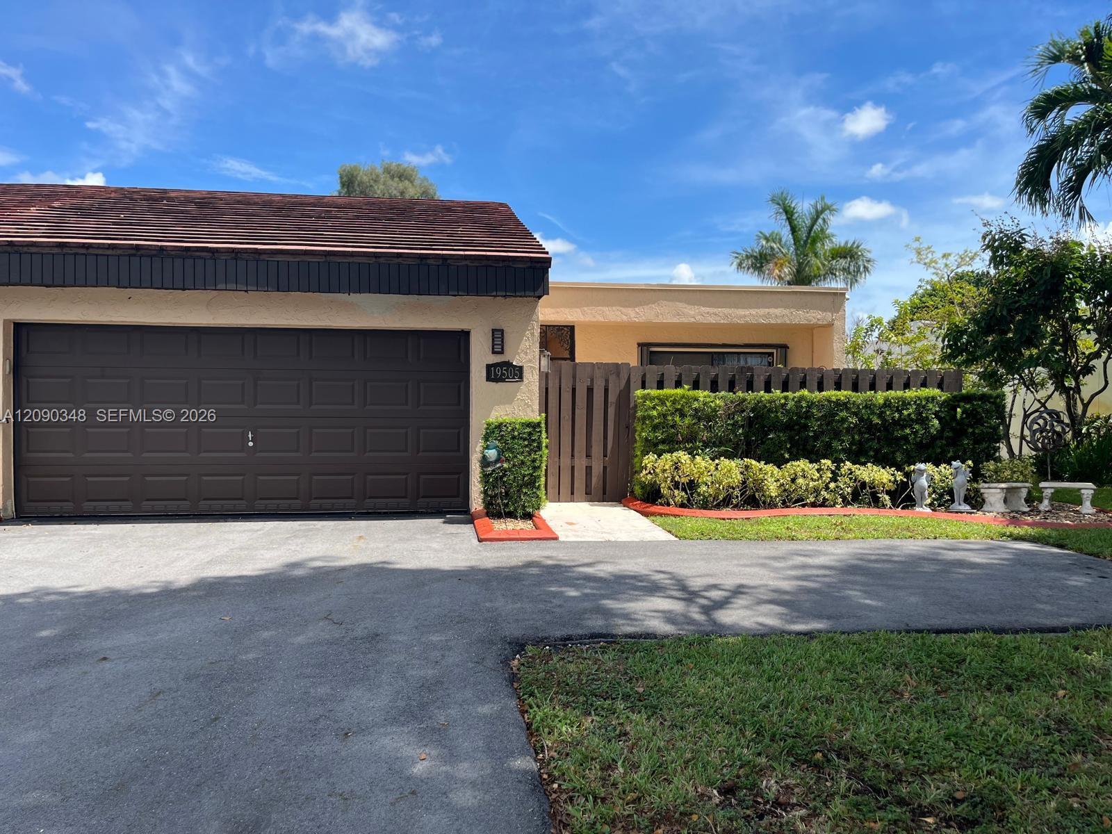 19505 E Lake Dr, Hialeah FL 33015