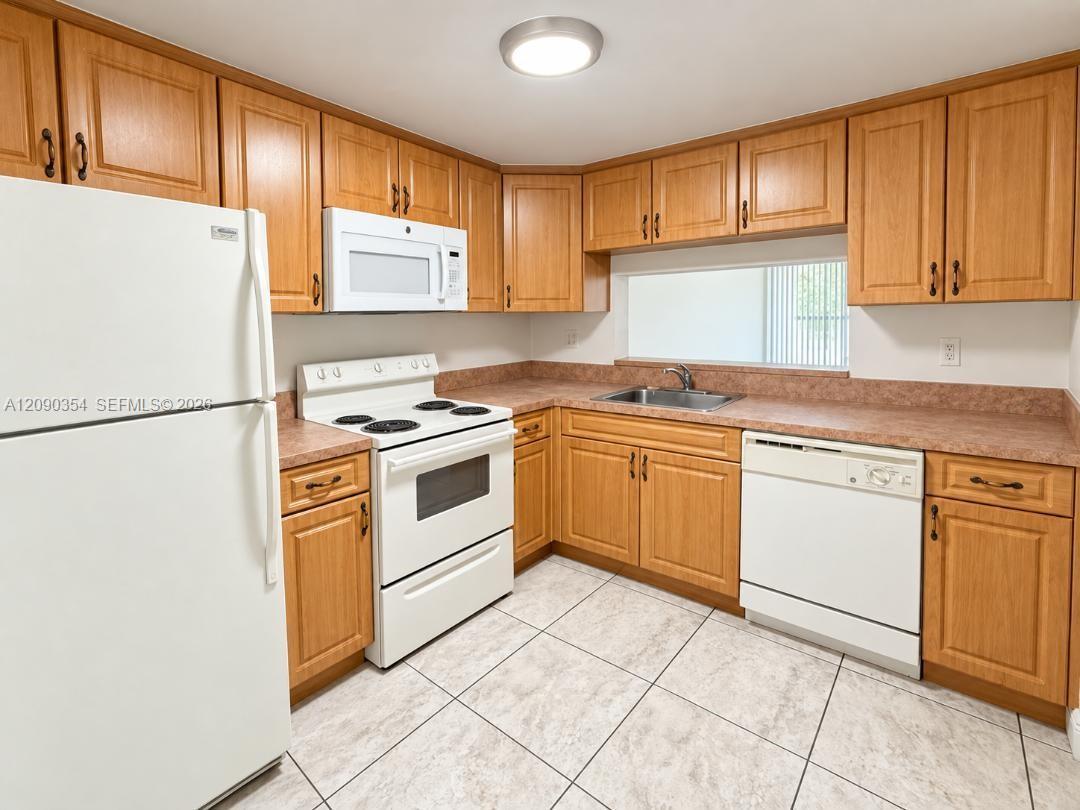 10975 SW 107th St # 313, Miami FL 33176 photo 3