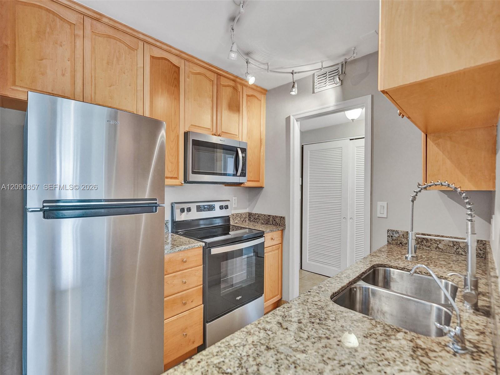 400 N Riverside Dr # 303, Pompano Beach FL 33062 photo 3