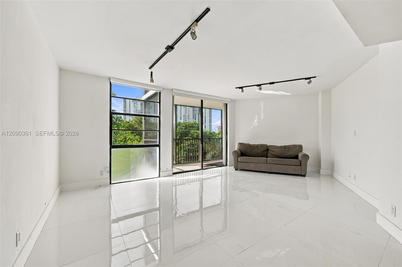 3475 N Country Club Dr # 502, Aventura FL 33180 photo 3