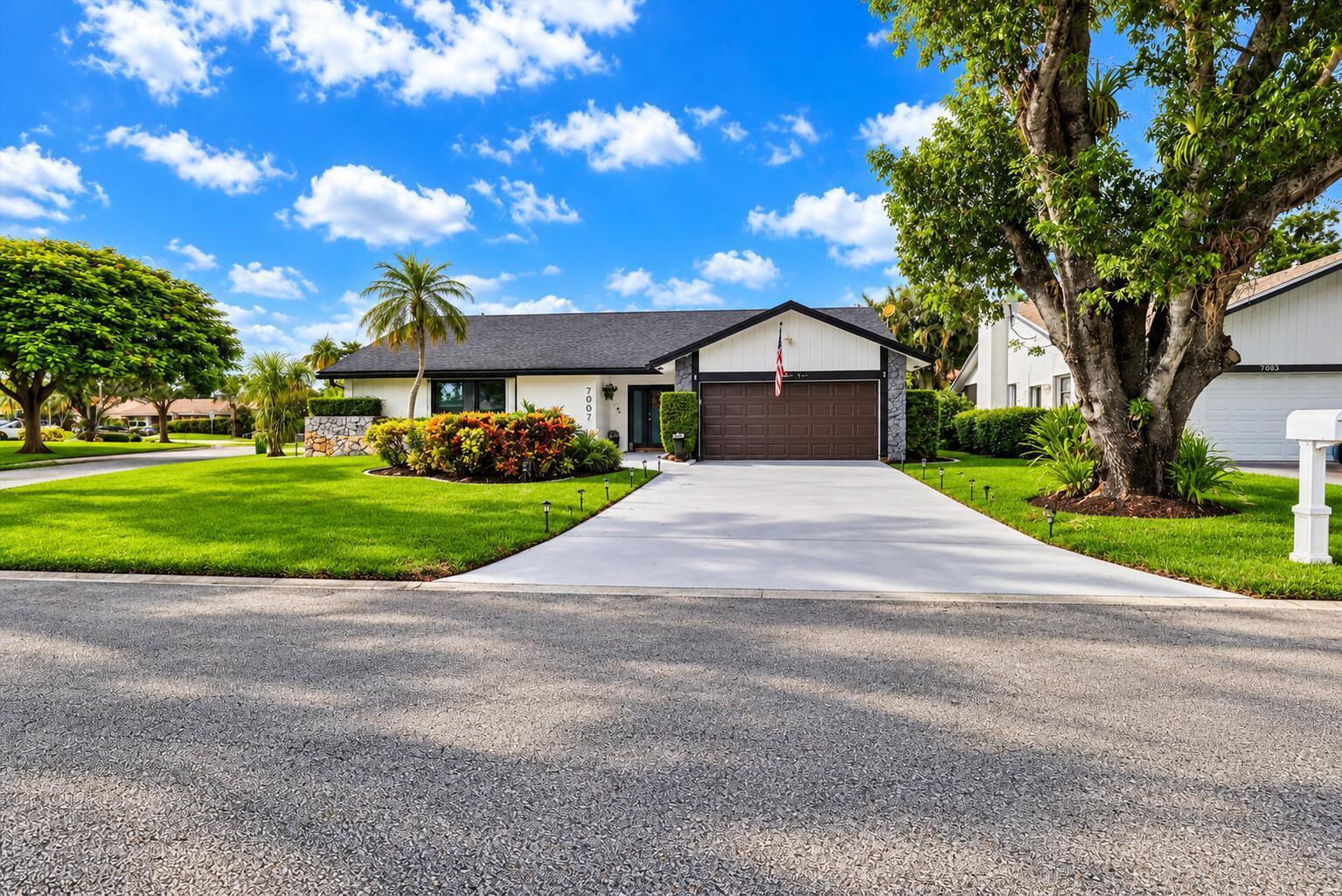7007 NW 40TH Place, Coral Springs FL 33065 photo 2