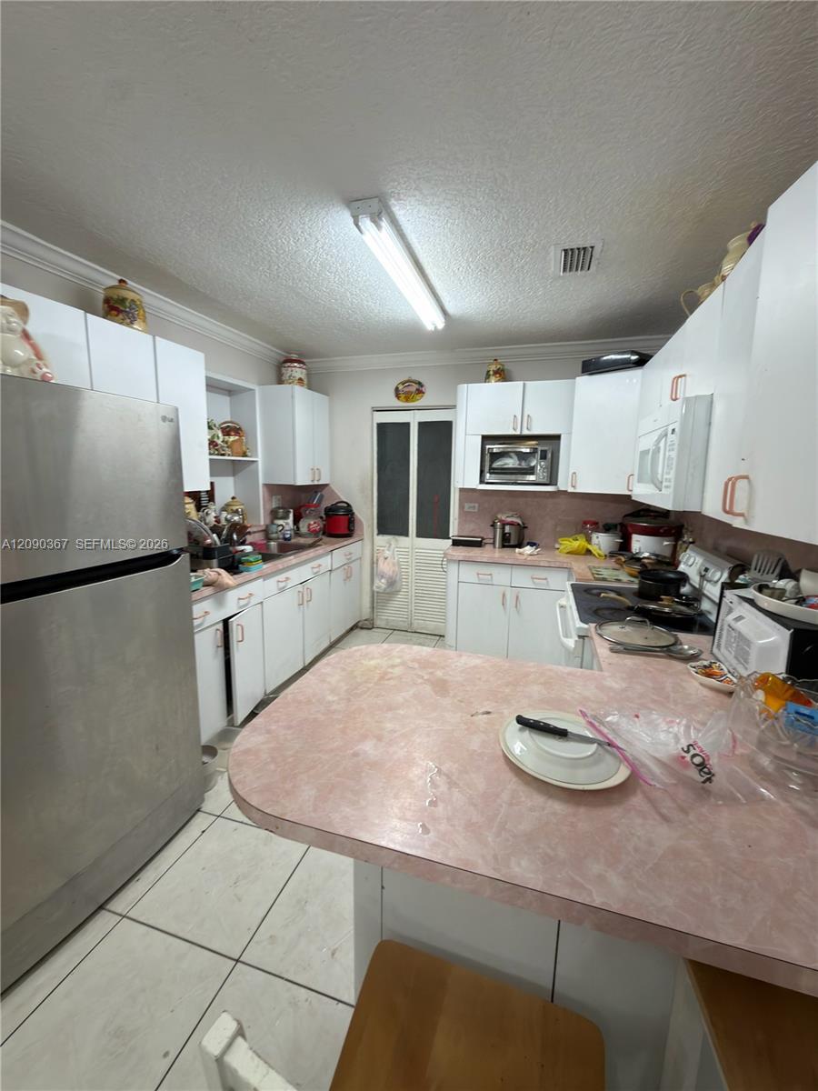 3205 W 14th Ave, Hialeah FL 33012 photo 5