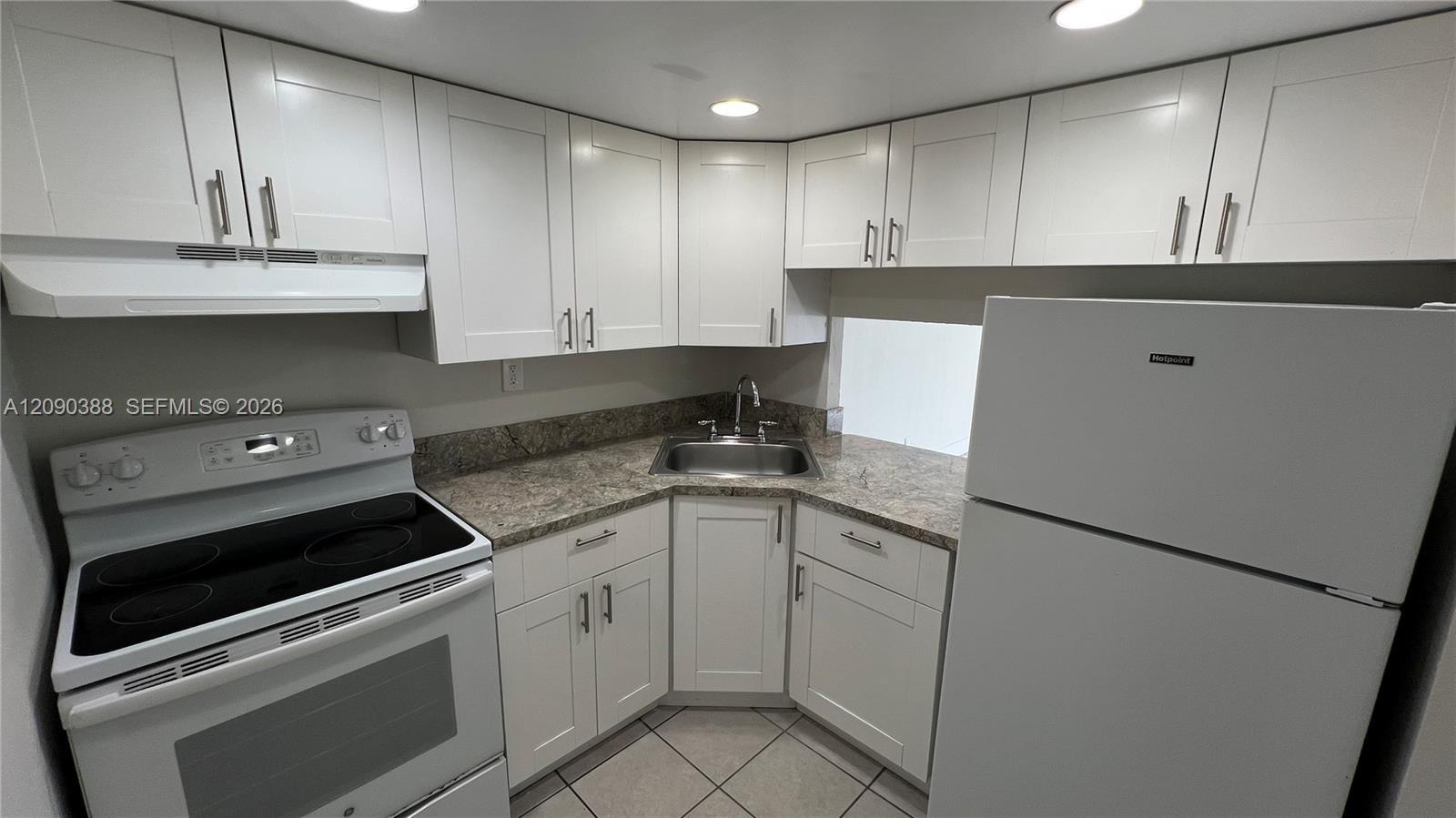 4550 NW 9 ST # 406E, Miami FL 33126 photo 5