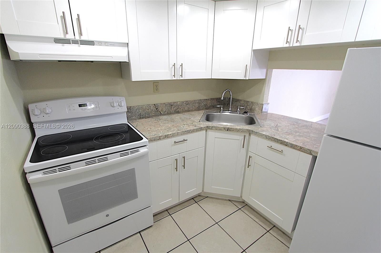 4550 NW 9 ST # 406E, Miami FL 33126 photo 4