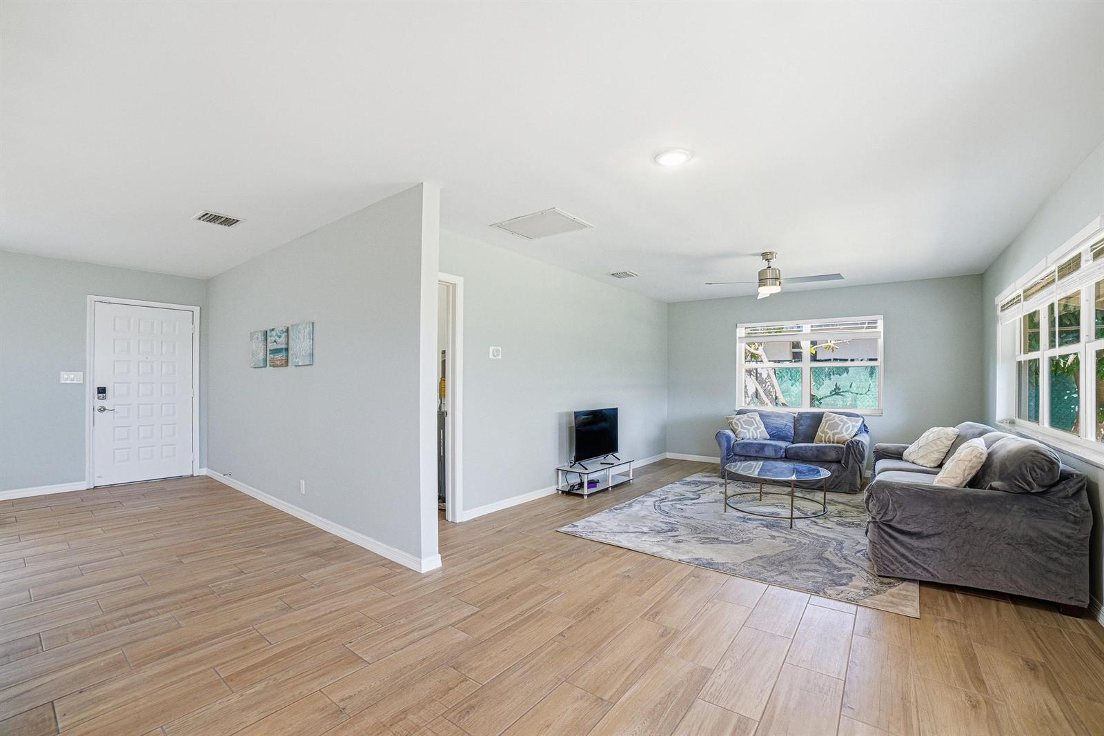 28 SE 8TH Avenue, Deerfield Beach FL 33441 photo 5
