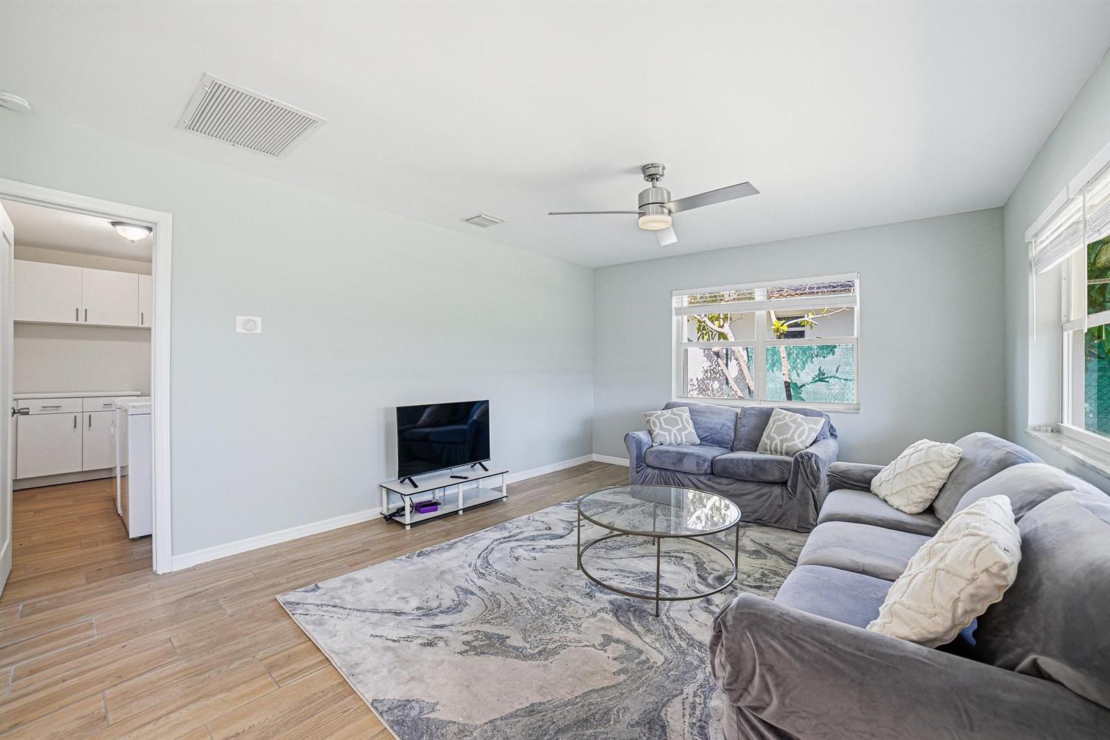 28 SE 8TH Avenue, Deerfield Beach FL 33441 photo 4