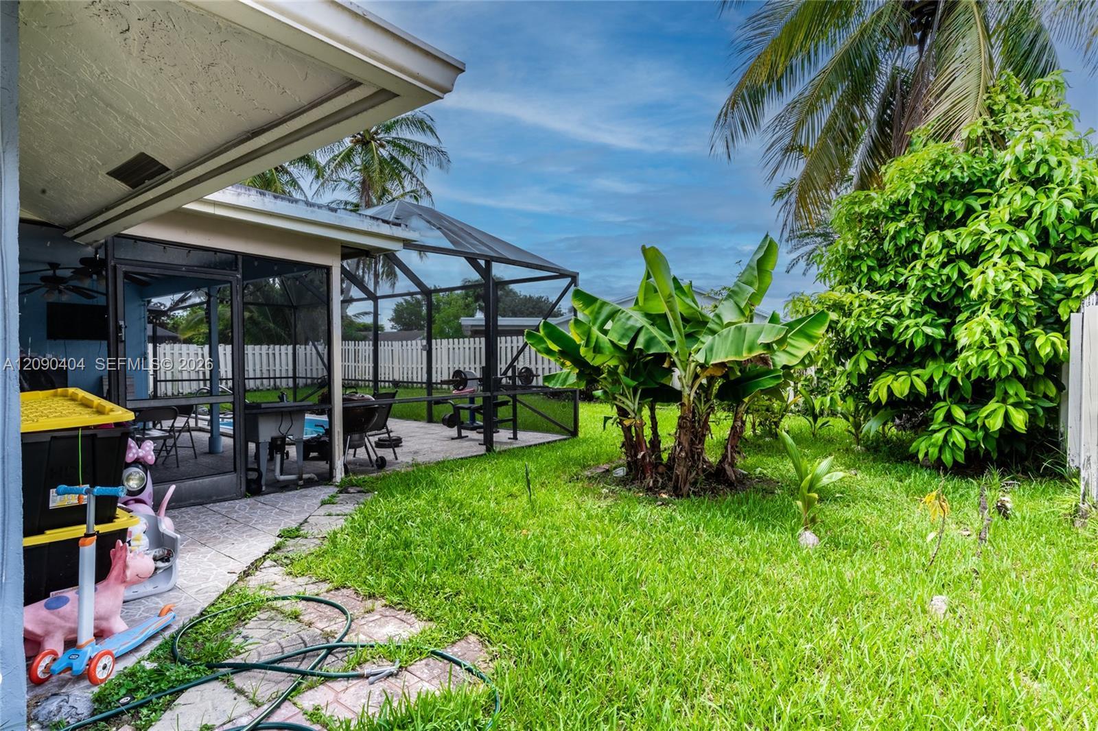 6990 NW 23rd St, Margate FL 33063 photo 2