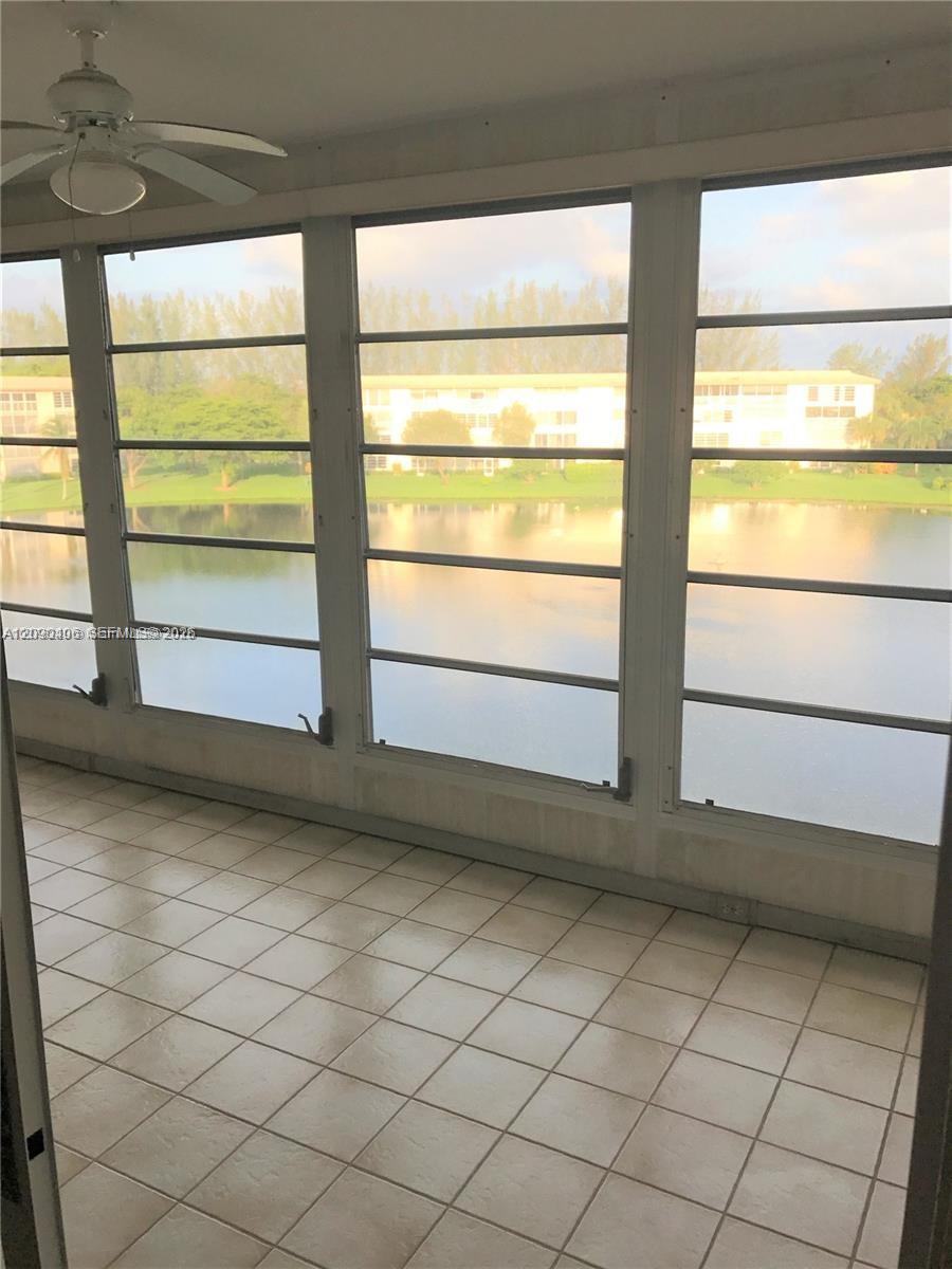 1902 Bermuda Cir # D4, Coconut Creek FL 33066 photo 2