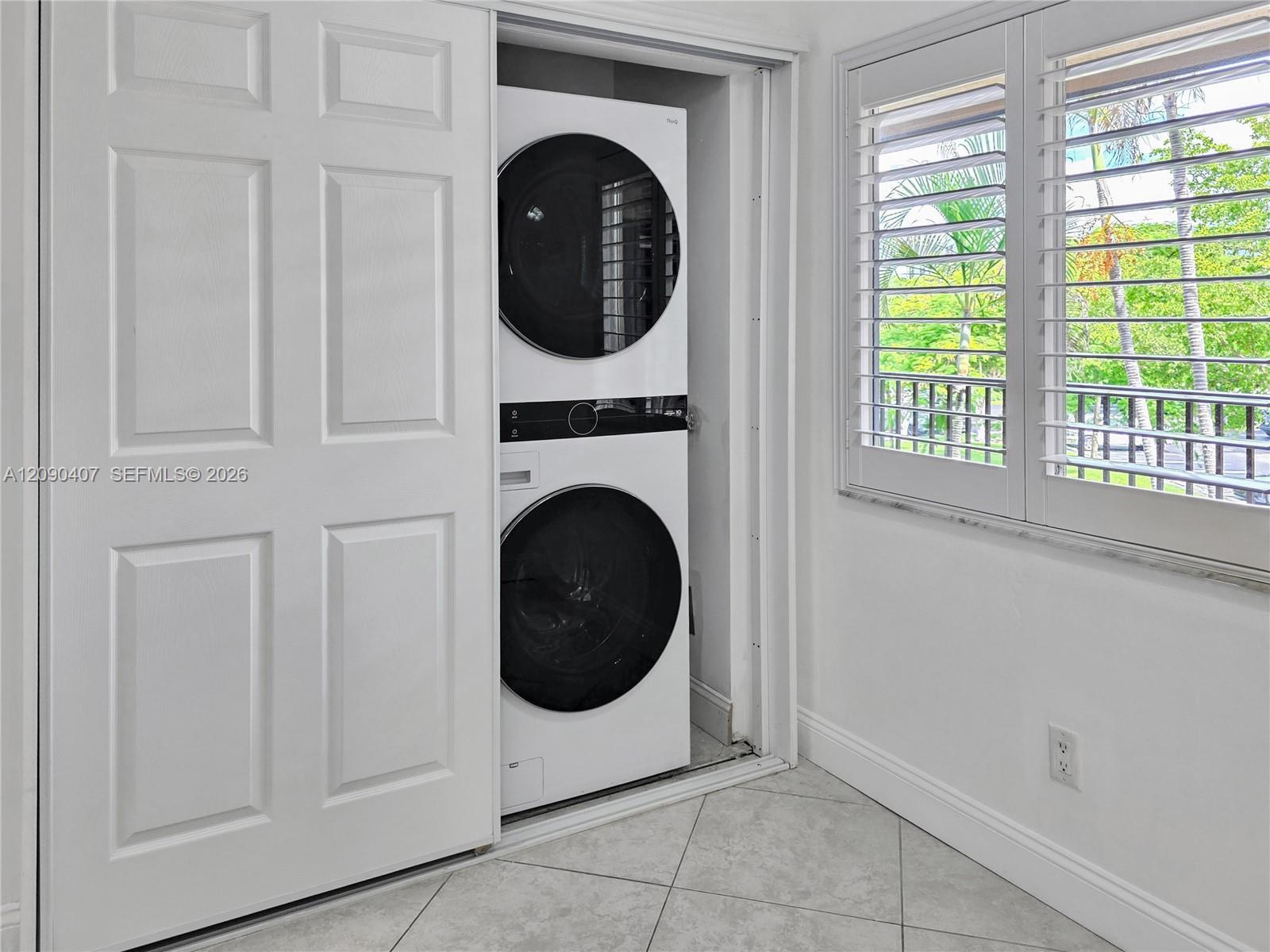 2212 S Cypress Bend Dr # 301, Pompano Beach FL 33069 photo 4