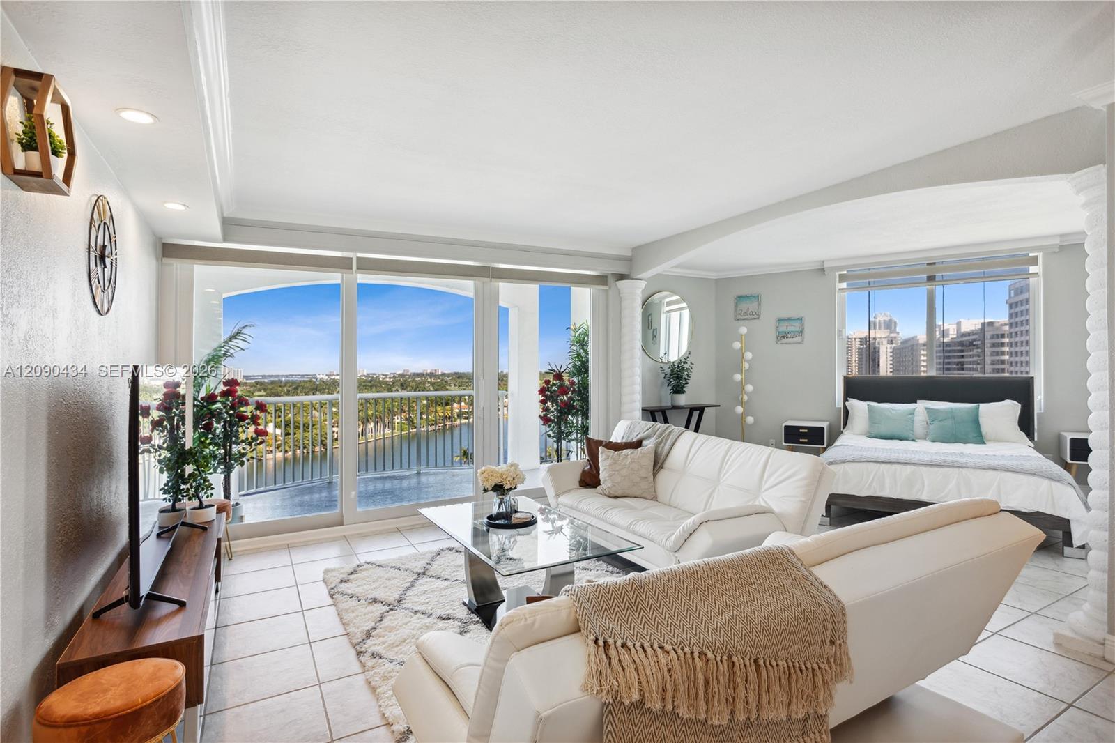 5401 Collins Ave # 1020, Miami Beach FL 33140 photo 3