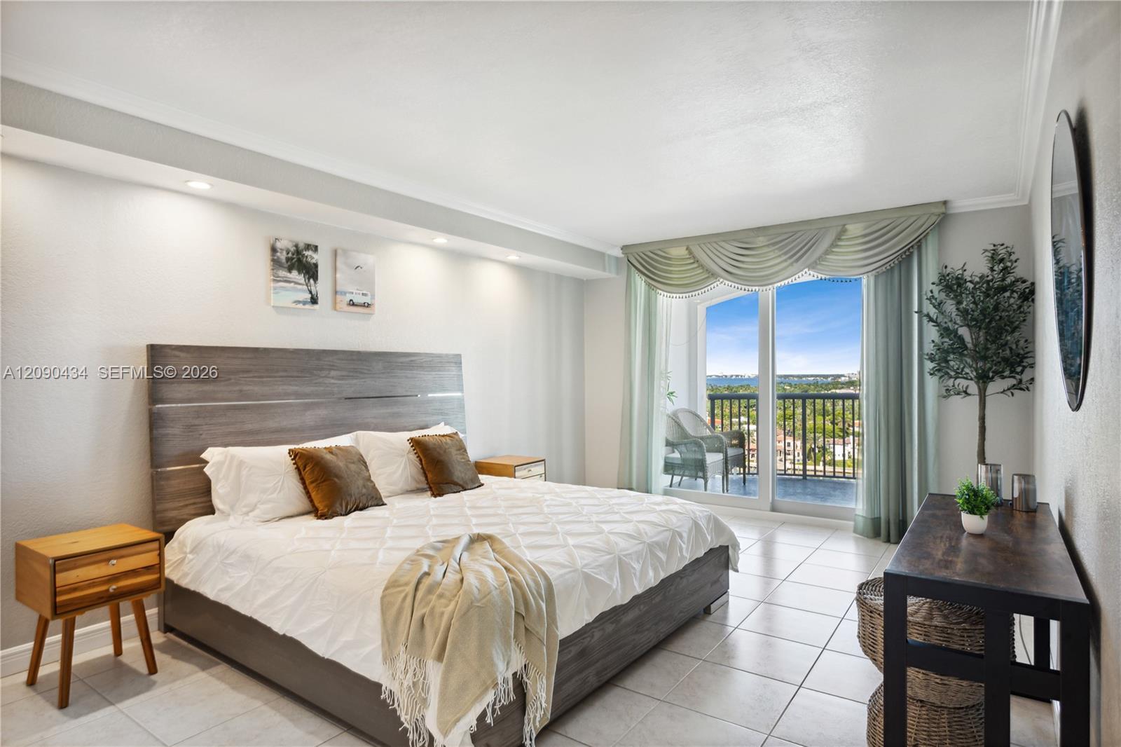 5401 Collins Ave # 1020, Miami Beach FL 33140 photo 5