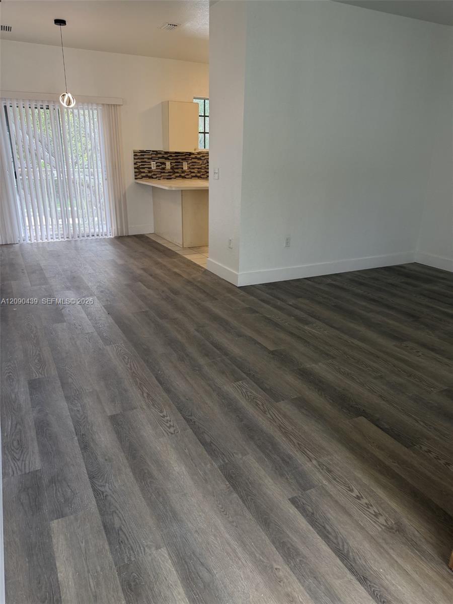 2720 NE 3rd Dr # 202, Homestead FL 33033 photo 2