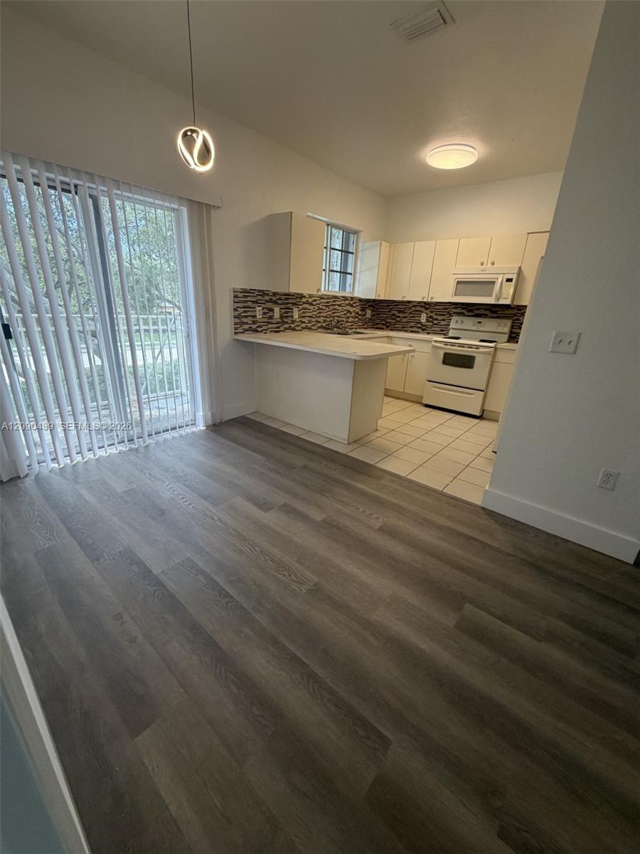 2720 NE 3rd Dr # 202, Homestead FL 33033