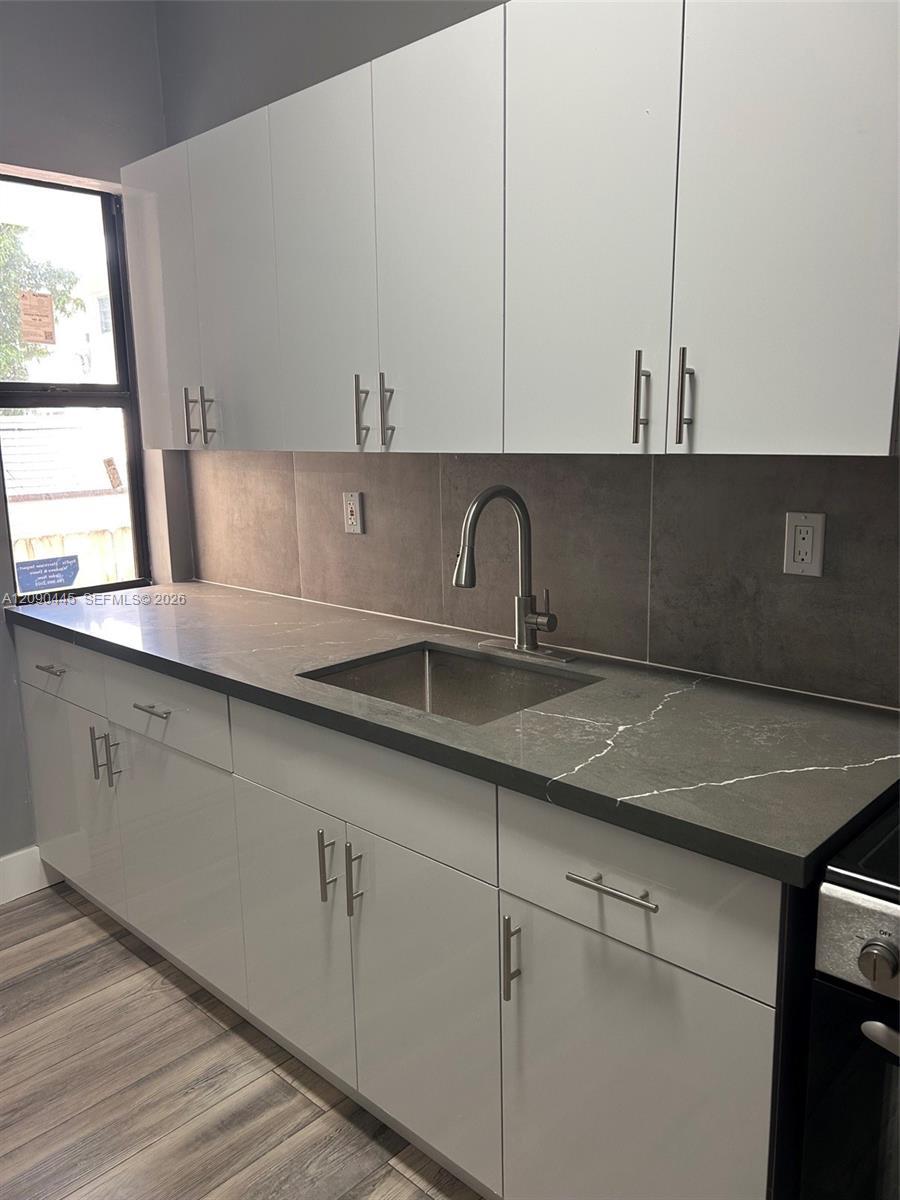 7734 Byron Ave # 6, Miami Beach FL 33141 photo 4