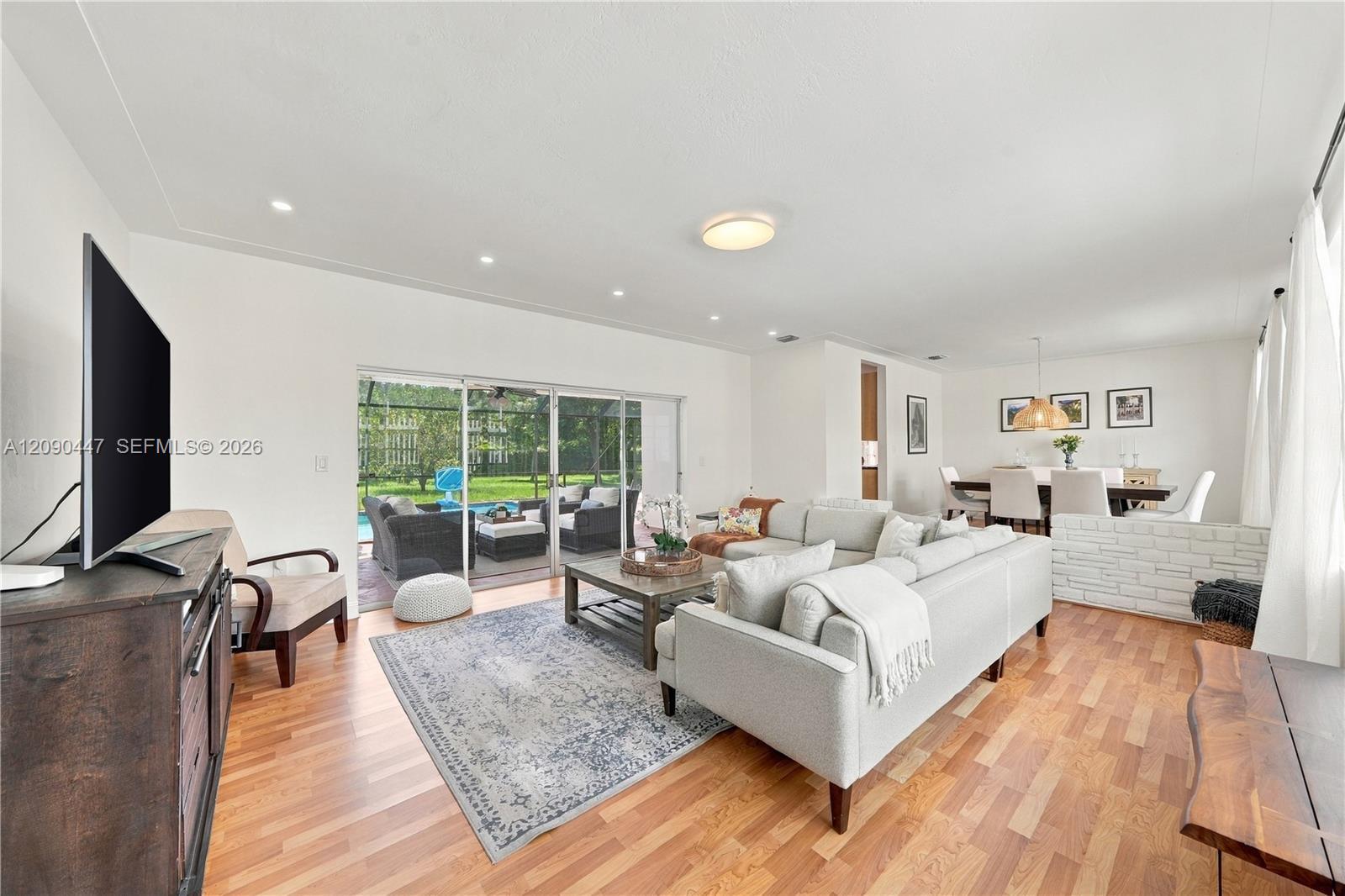7420 SW 130th St, Pinecrest FL 33156