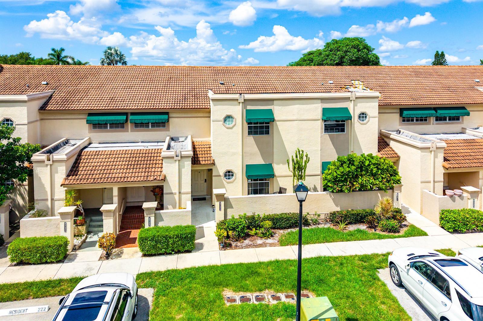 6735 Via Regina, Boca Raton FL 33433 photo 2