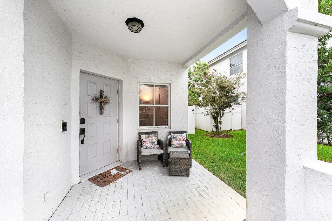 16856 SW 1ST Place, Pembroke Pines FL 33027 photo 4