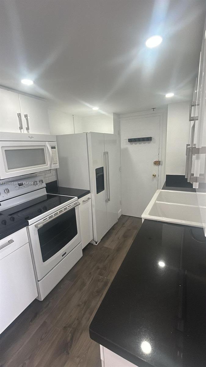 7545 E Treasure Dr # 9G, North Bay Village FL 33141 photo 3