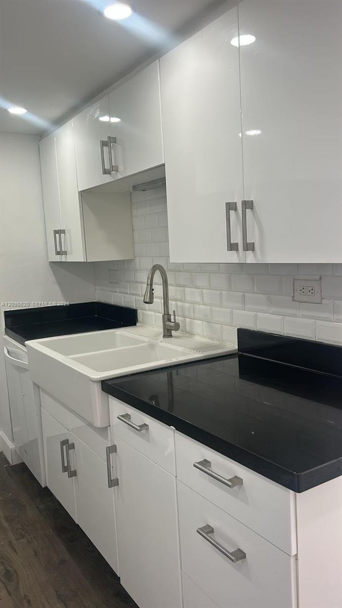 7545 E Treasure Dr # 9G, North Bay Village FL 33141 photo 4
