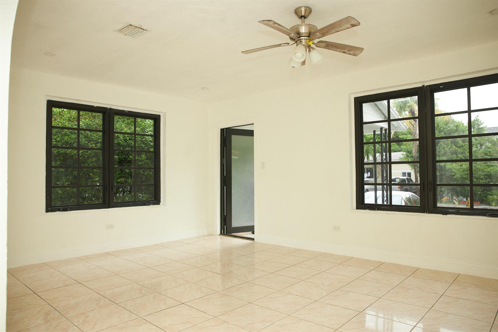 25 NE 43RD Street, Miami FL 33137 photo 4