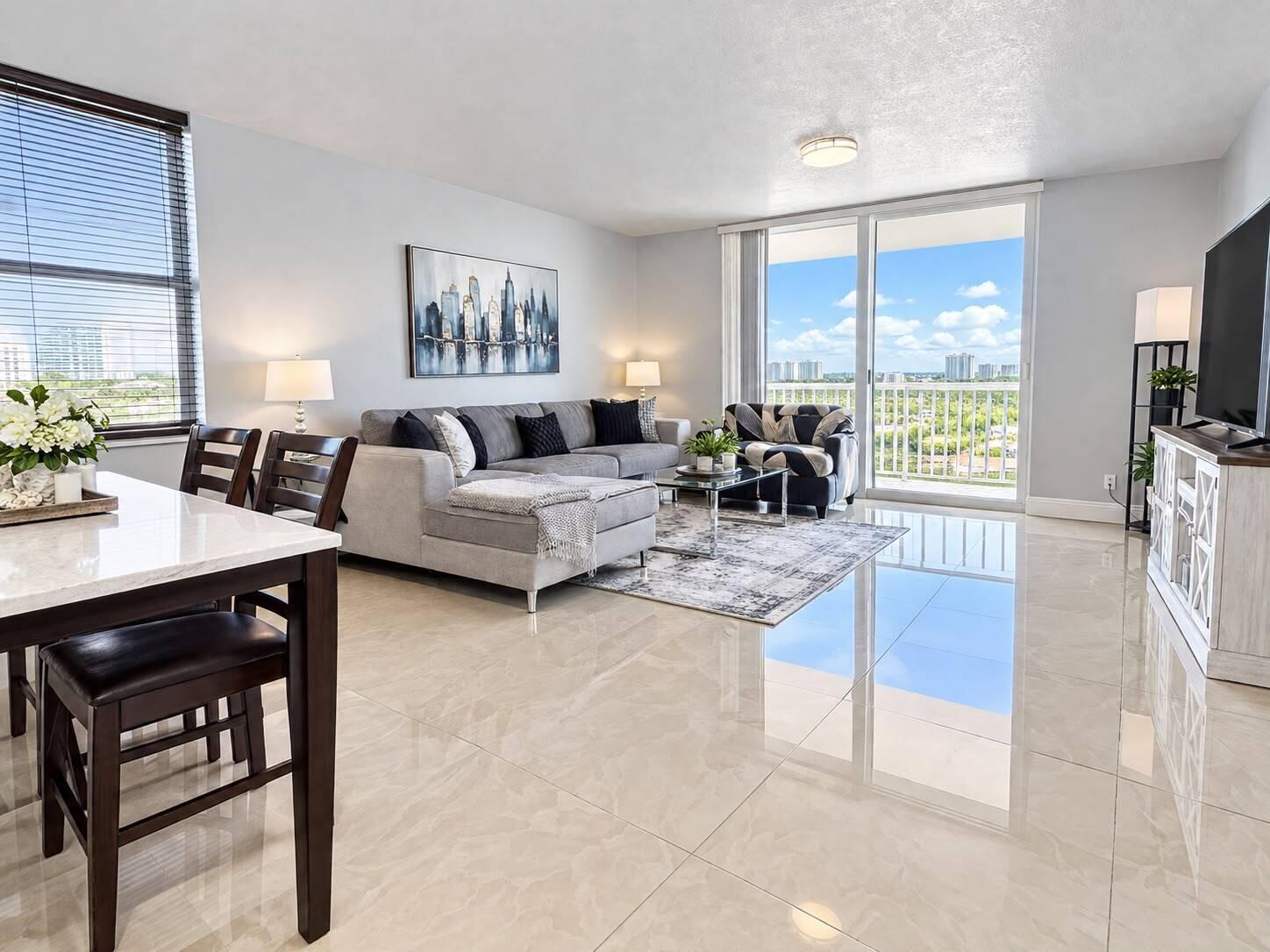 427 GOLDEN ISLES Drive # 10D, Hallandale Beach FL 33009