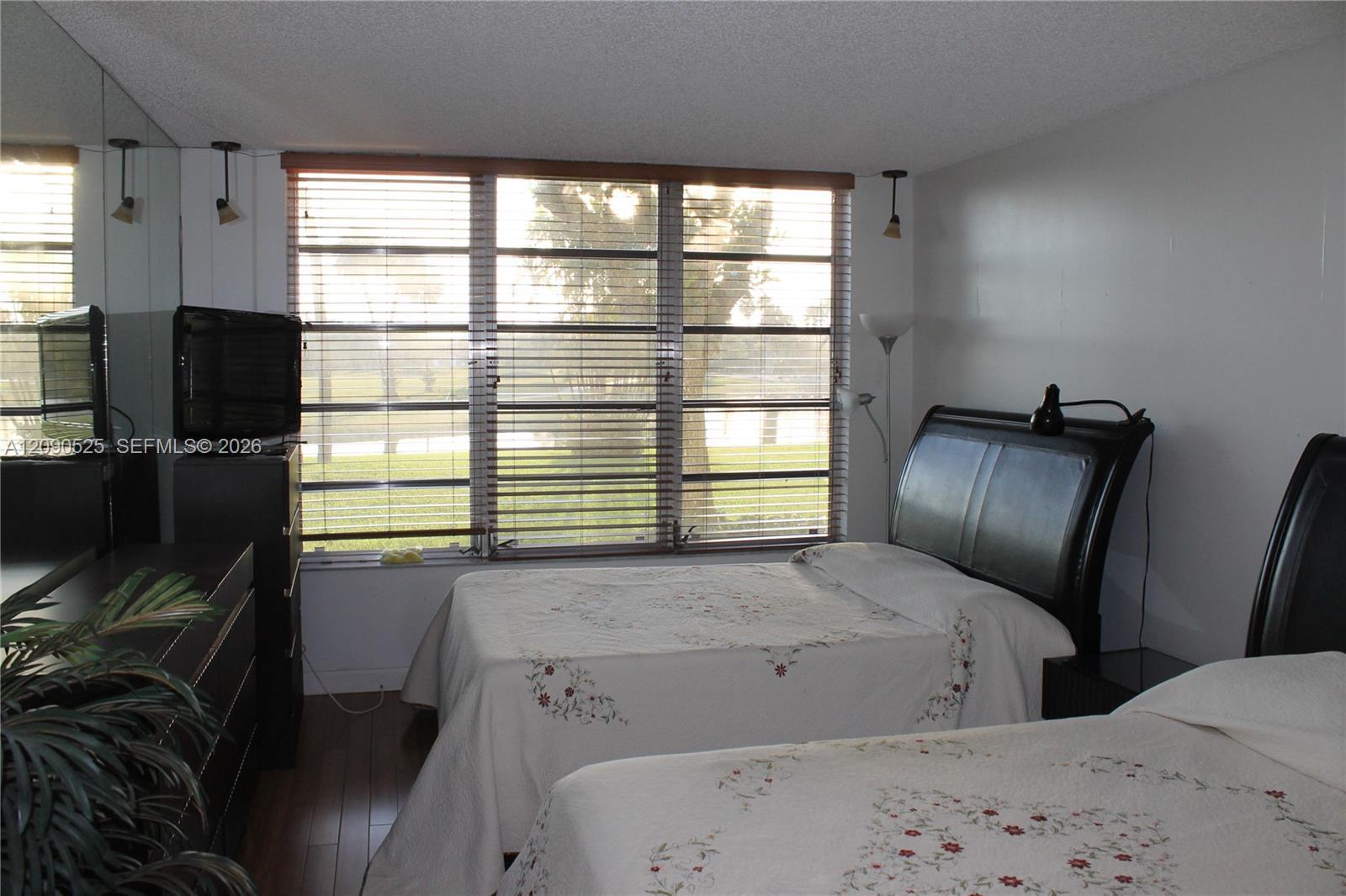 3980 Oaks Clubhouse Dr # 110, Pompano Beach FL 33069 photo 3