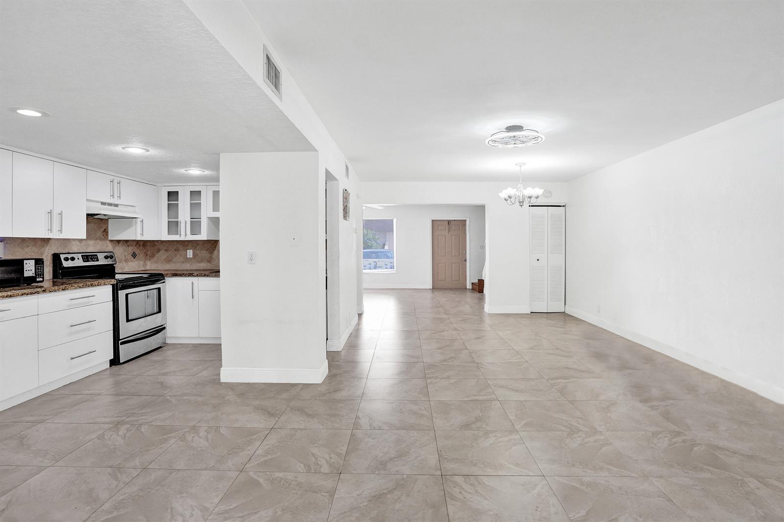 8091 NW 12TH Street # H, Margate FL 33063 photo 2