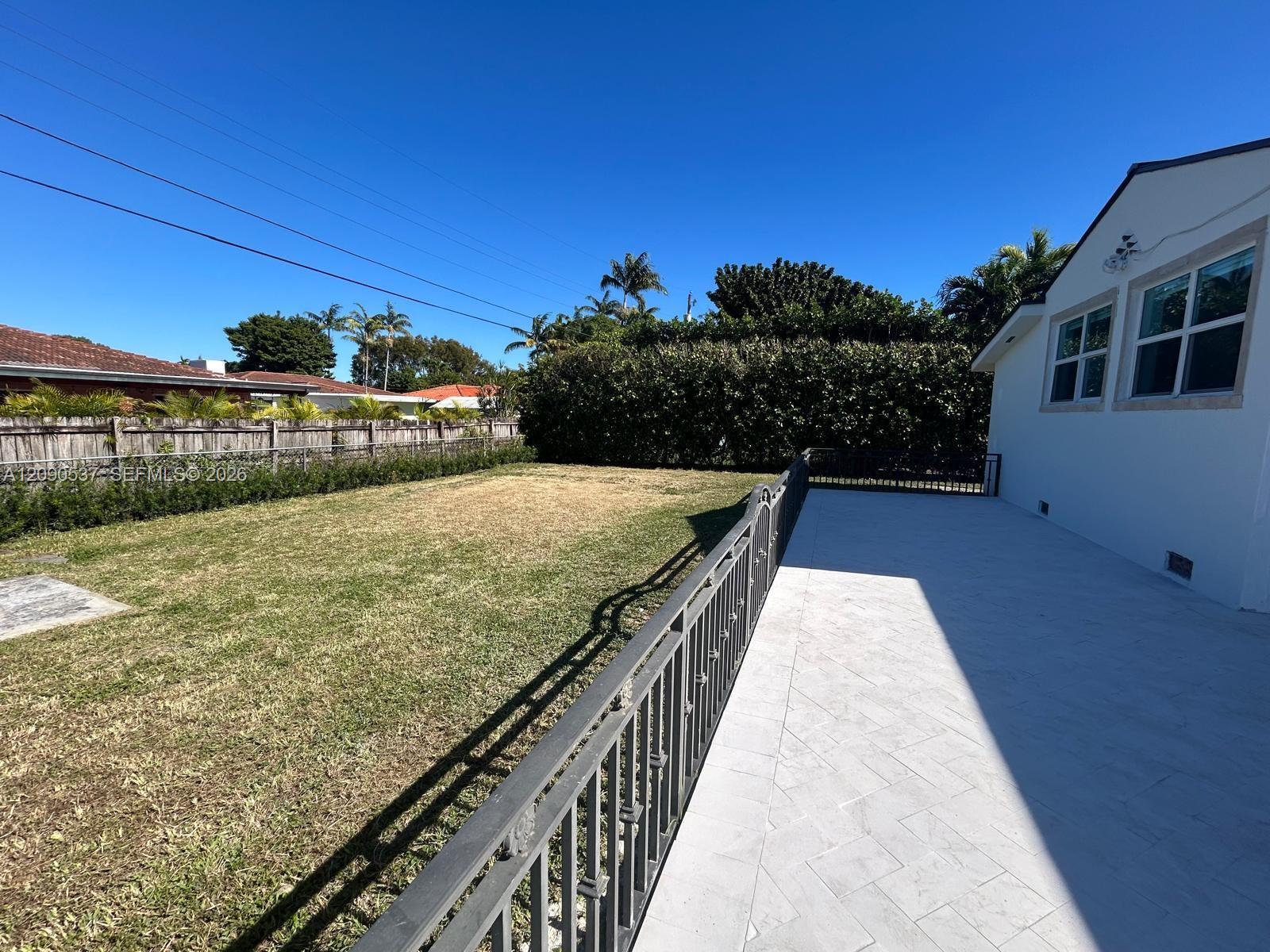 1525 SW 18th St, Miami FL 33145 photo 3