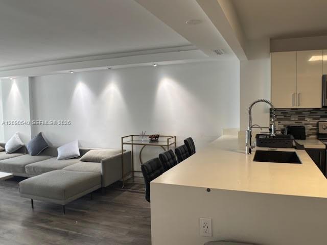 6450 Collins Ave # 609, Miami Beach FL 33141 photo 3