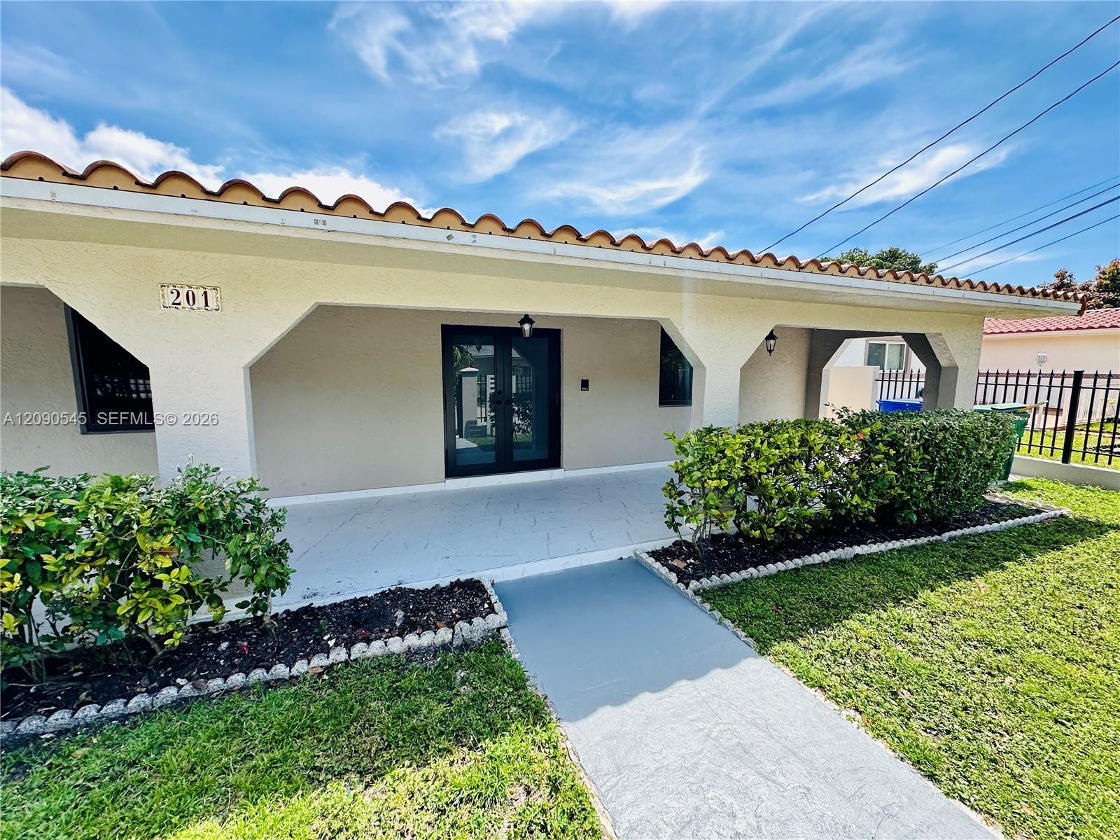 201 SW 40th Ave, Miami FL 33134 photo 2