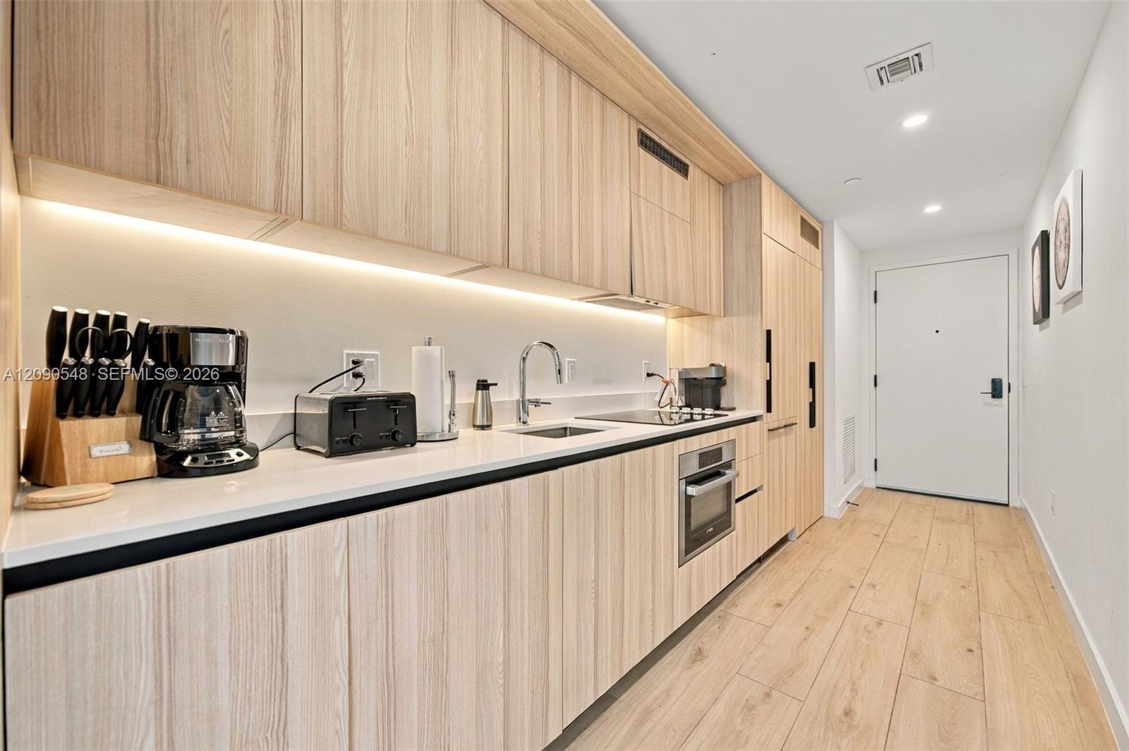 225 N Miami Ave # 3105, Miami FL 33128 photo 2